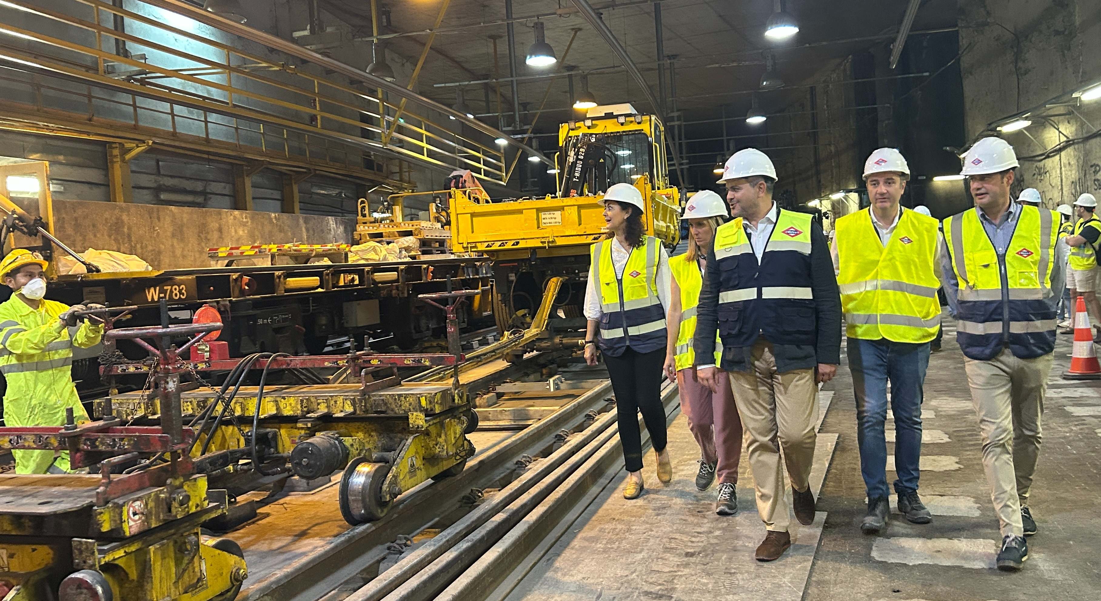 Jorge Rodrigo visita la estación de Arganzuela-Planetario, corazón de las obras de la L6
