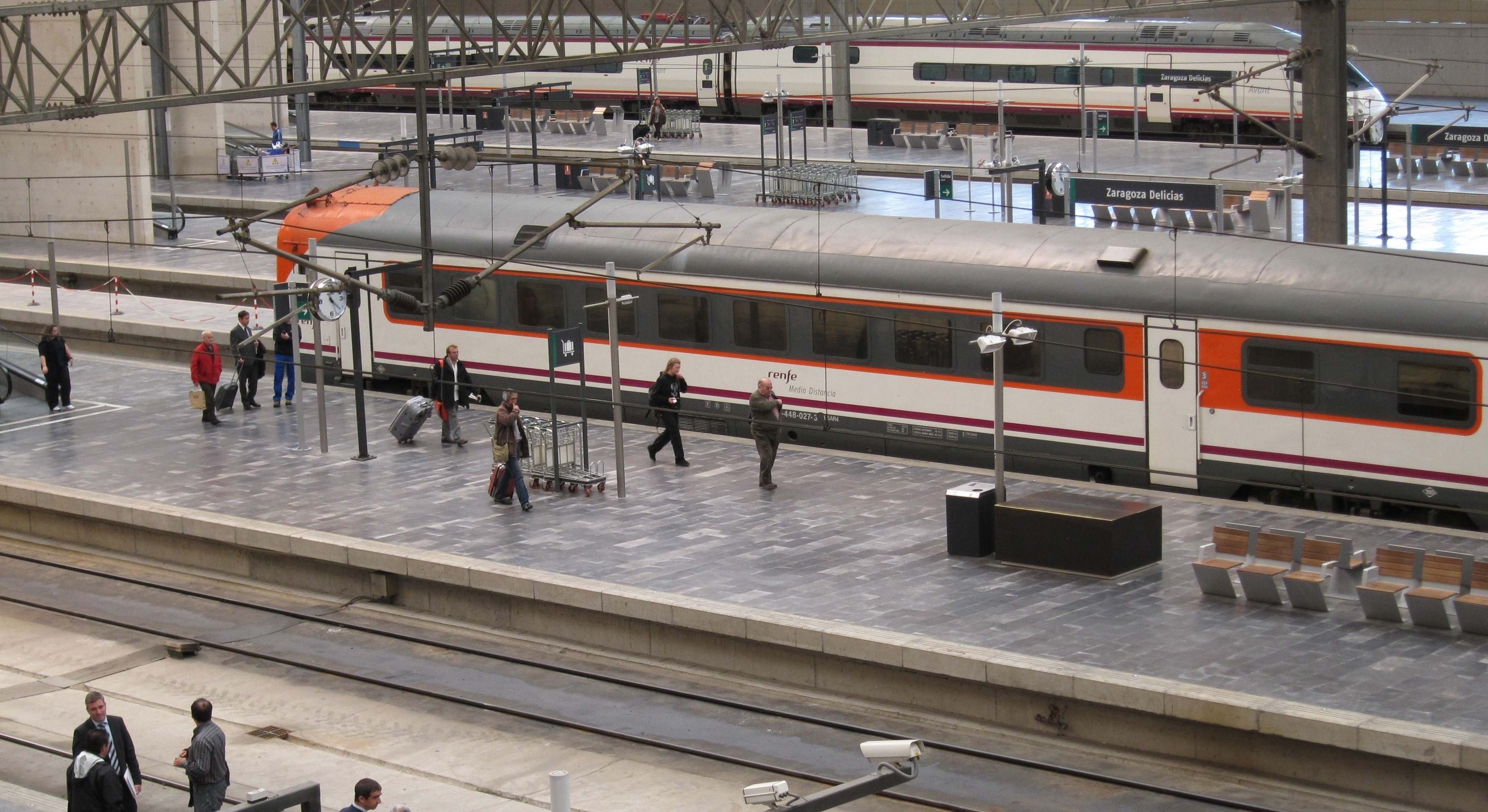 tren huesca