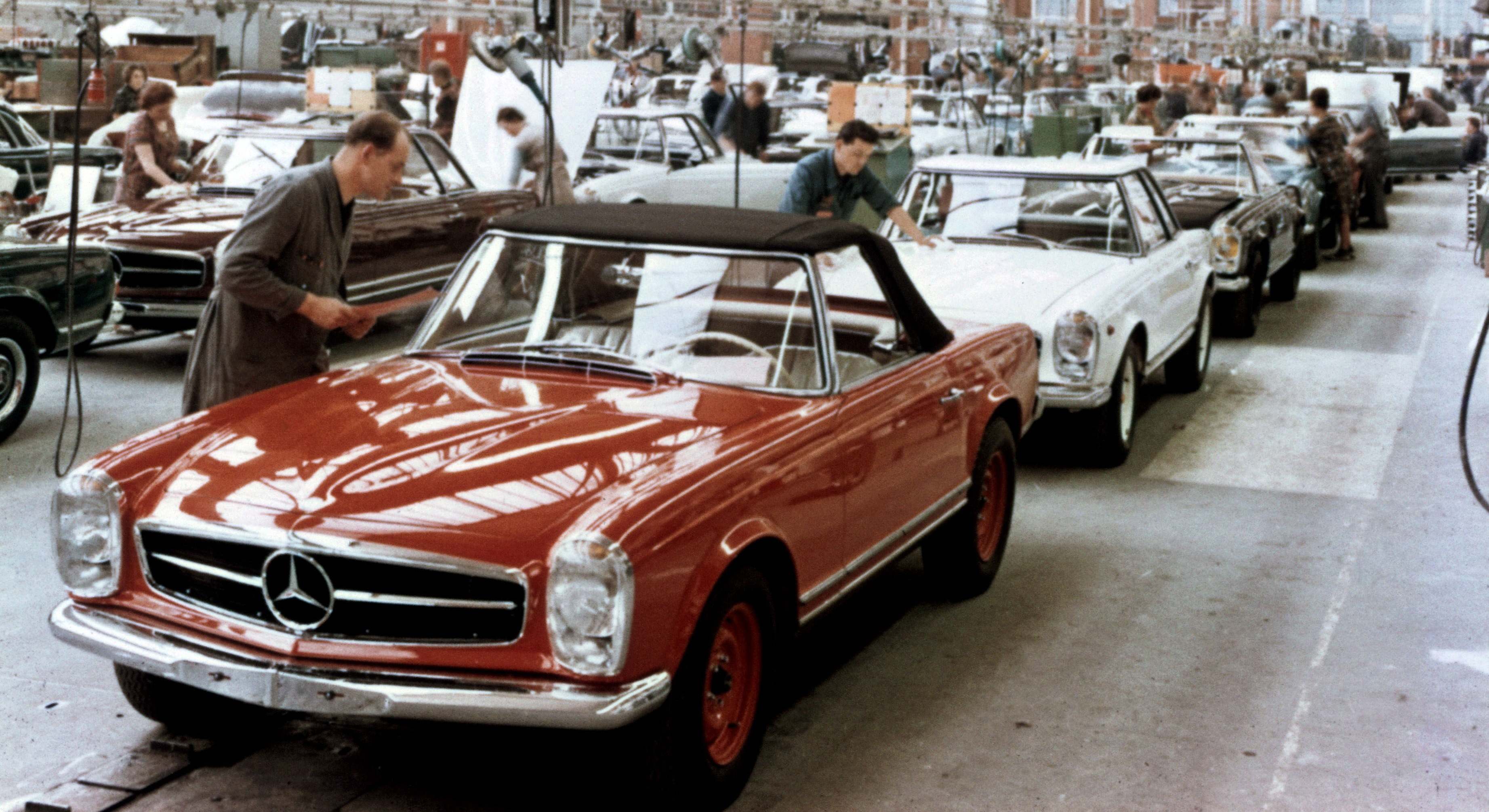 Fábrica de Mercedes-Benz en los años 70