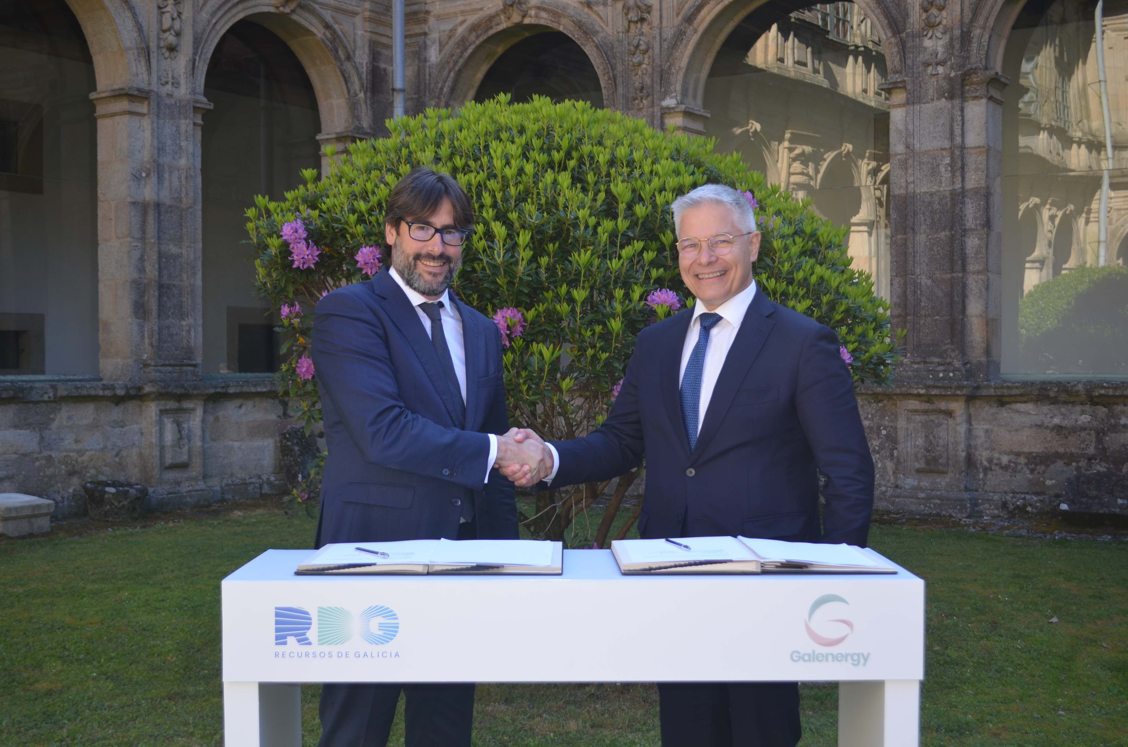 Un momento de la firma