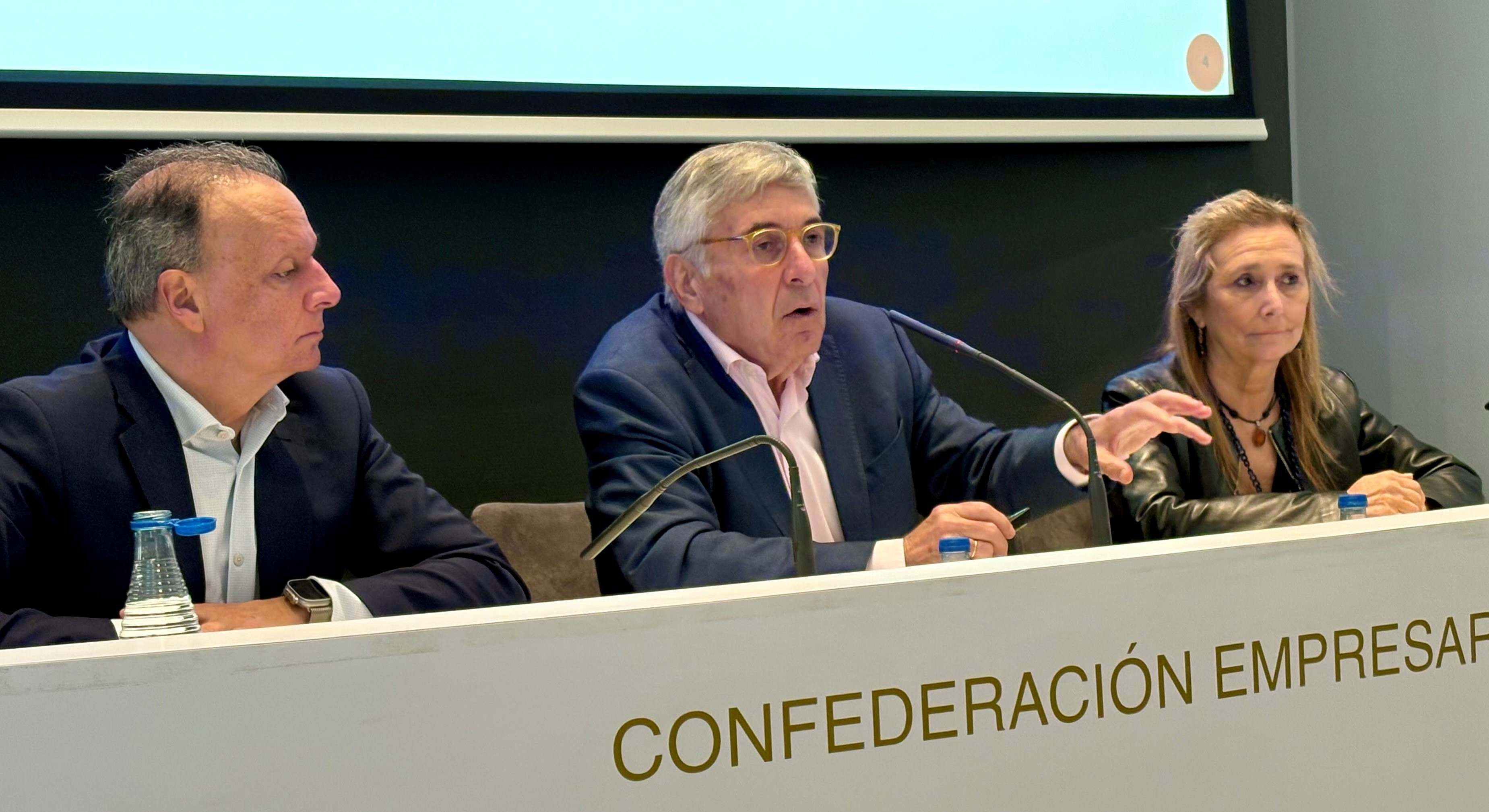 Salvador Navarro, Vicent Esteban Chapapría y Eva Blasco.