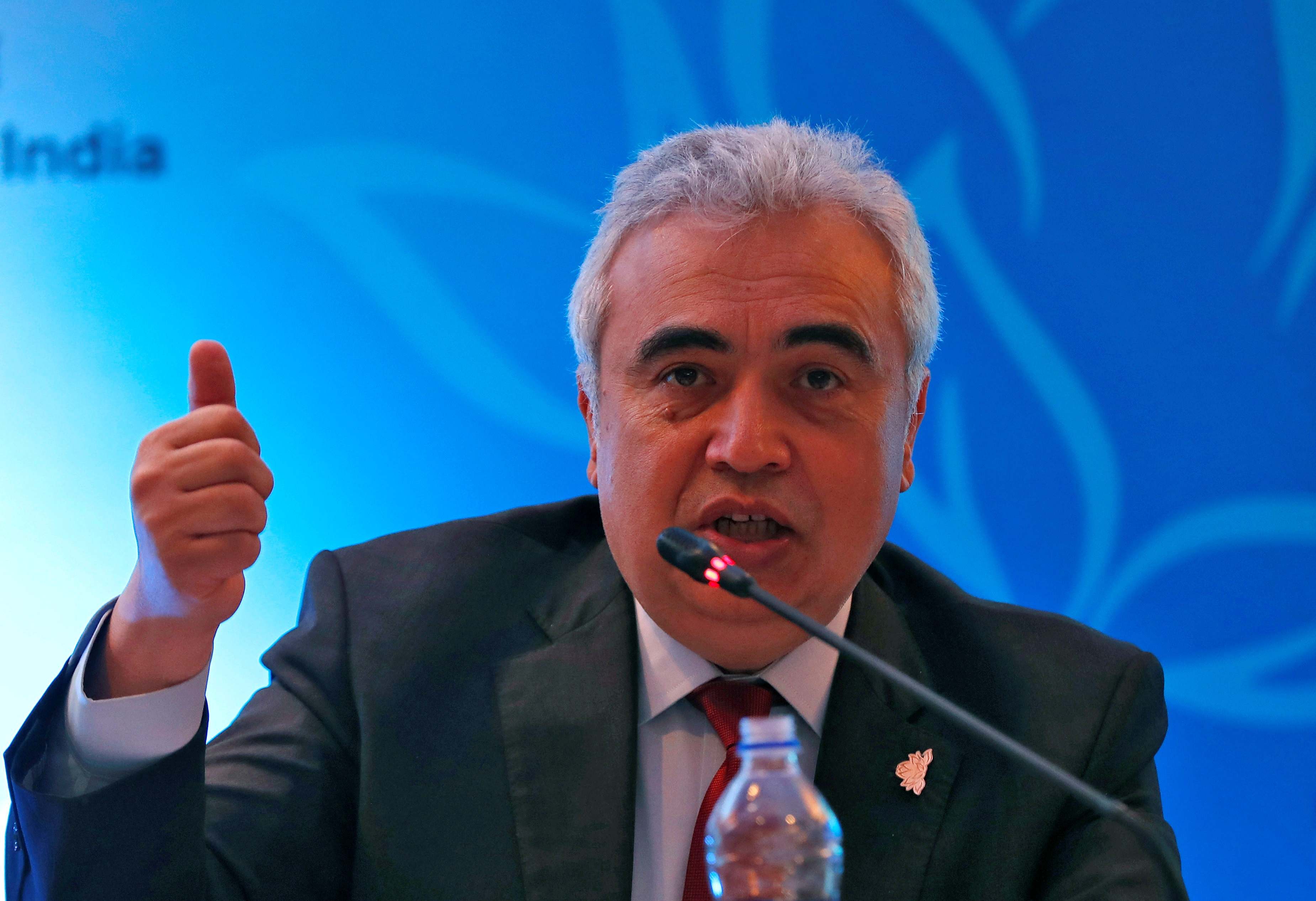 birol-eia-dedo.jpg