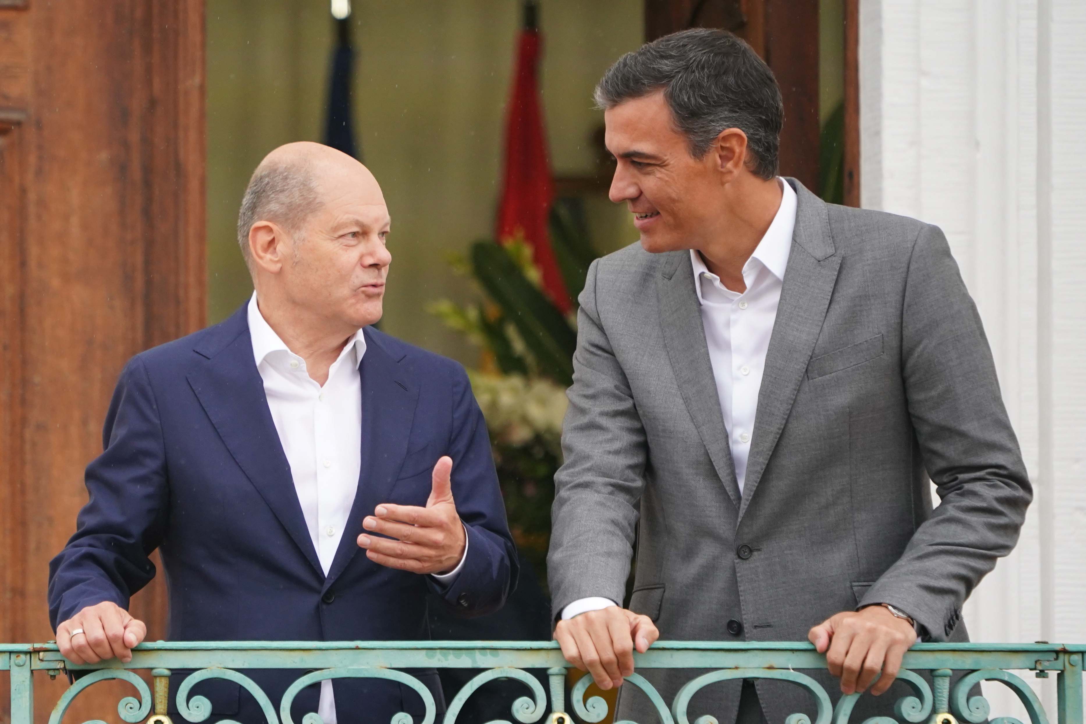 El canciller alemán, Olaf Scholz, y el presidente del Gobierno, Pedro Sánchez.