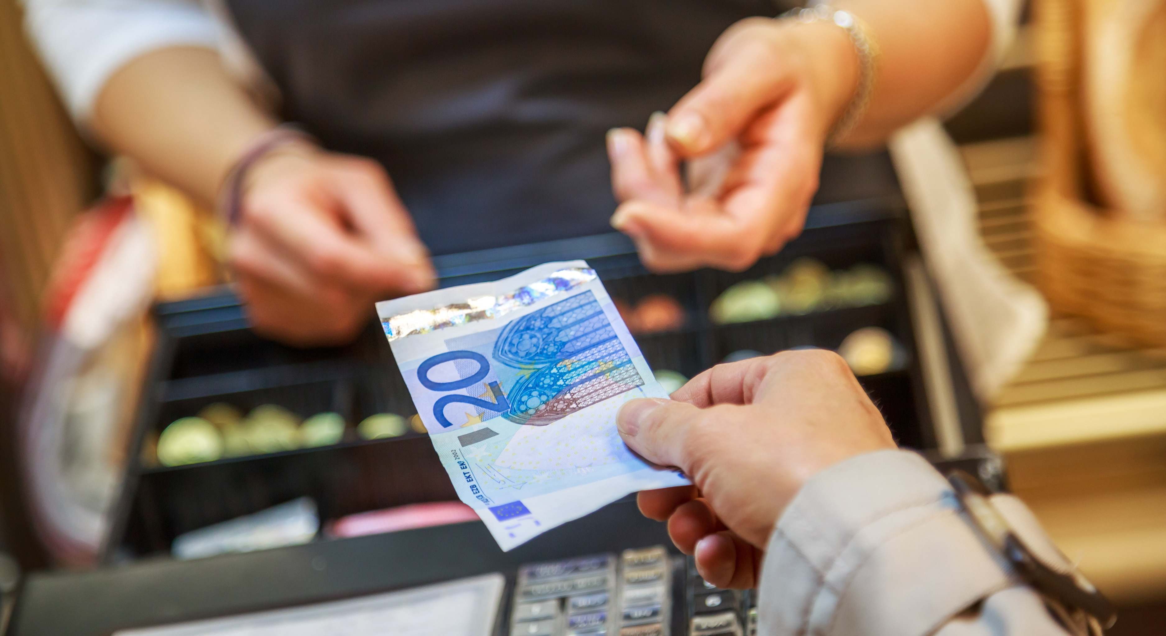 dinero en efectivo