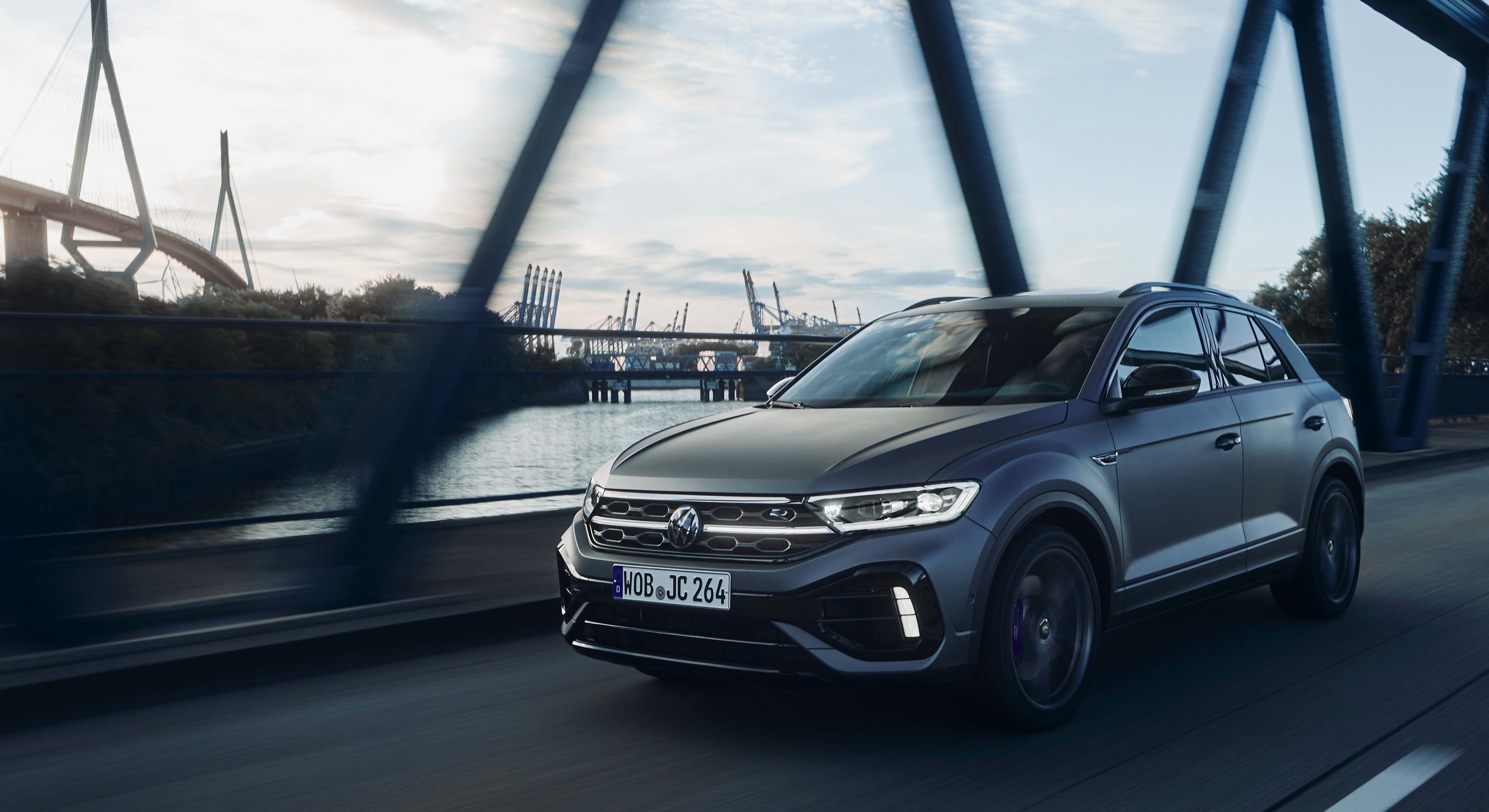 VW T-Roc Carbon Mate