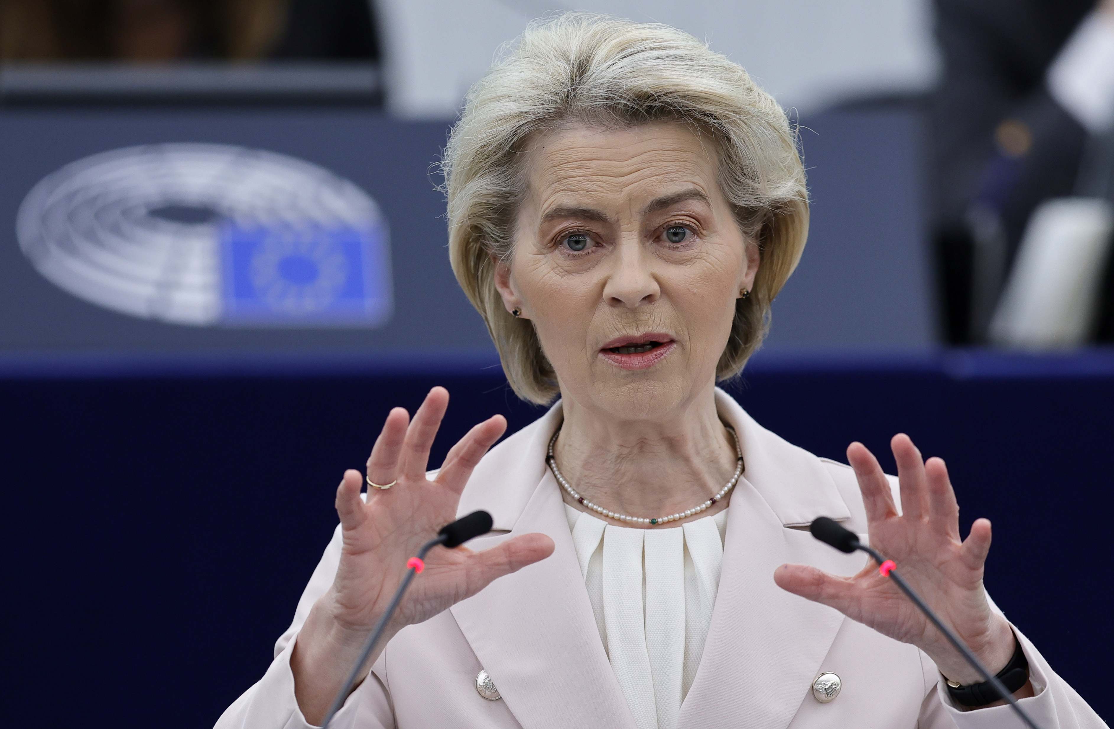 La presidenta de la Comisión Europea, Ursula von der Leyen, en el pleno de la Eurocámara