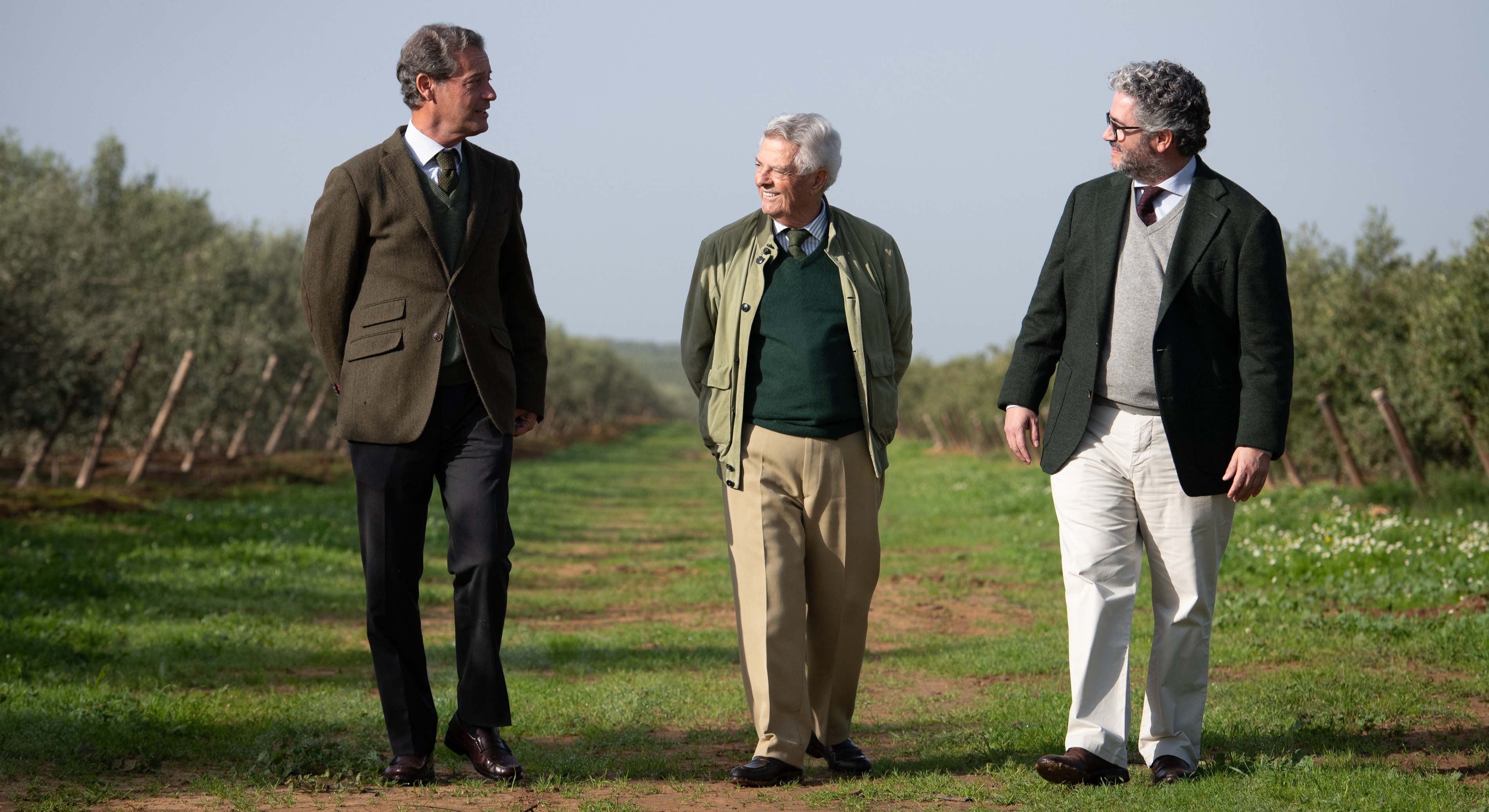 Sergio Antón, Director General Aceitunas Guadalquivir, Paco Escalante Rivera, fundador de Aceitunas Guadalquivir, y Francisco J. Escalente, CEO Global del grupo.