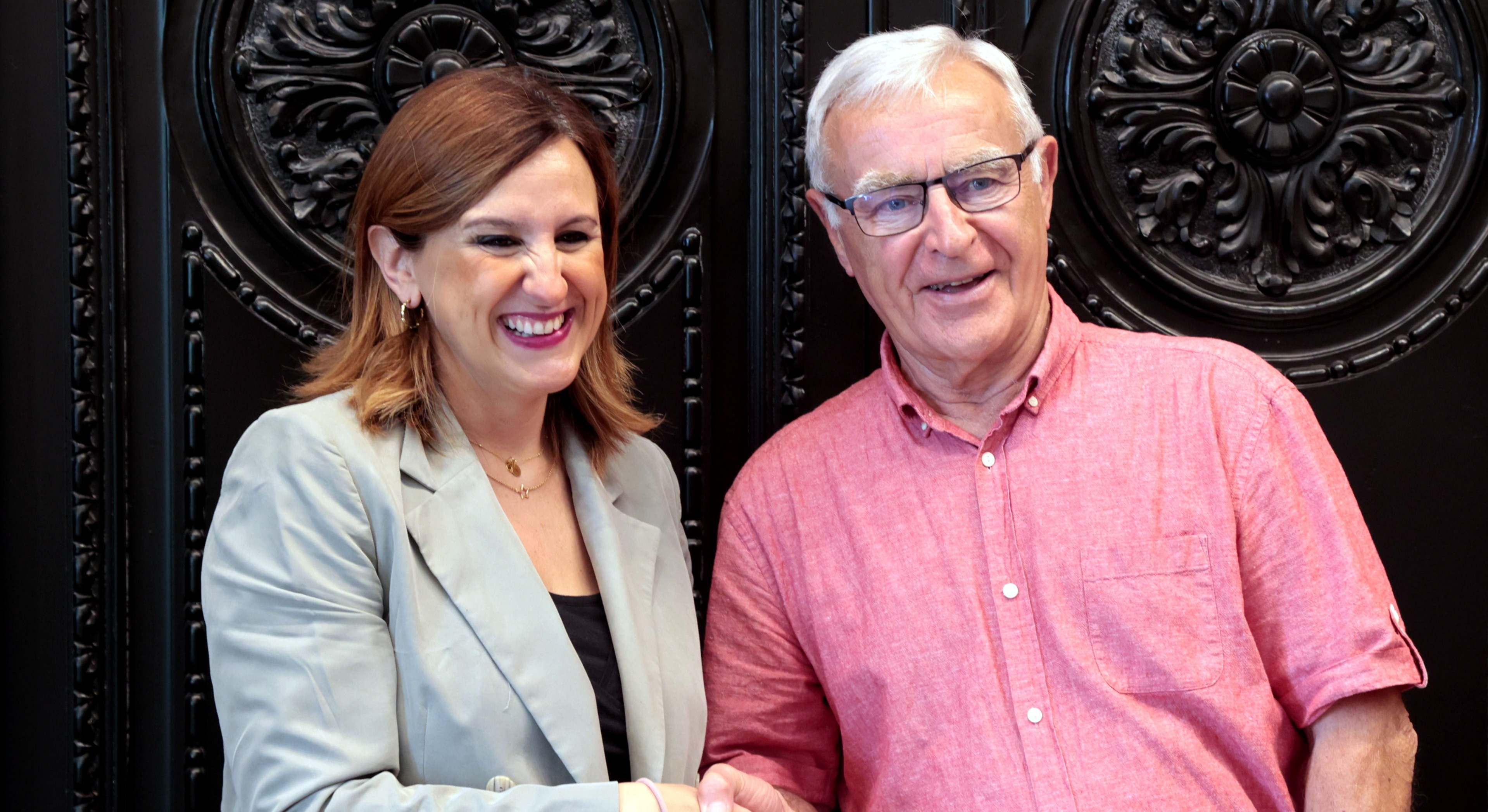 La actual alcaldesa de Valencia, MAría José Catalá, con Joan Ribó.