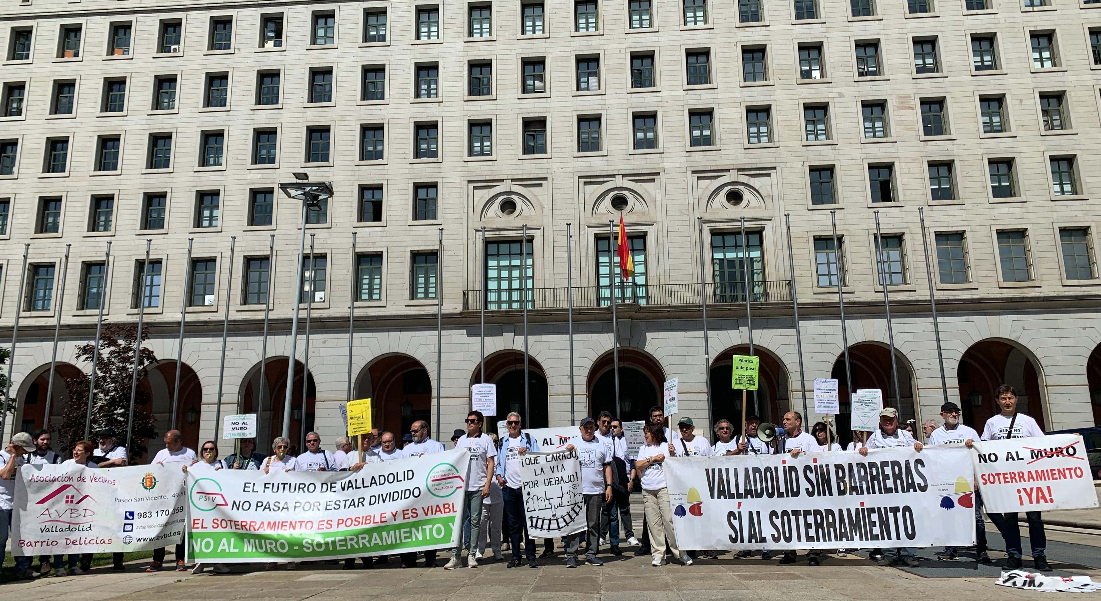 Concentración en Madrid por el Soterramiento del tren en la capital vallisoletana