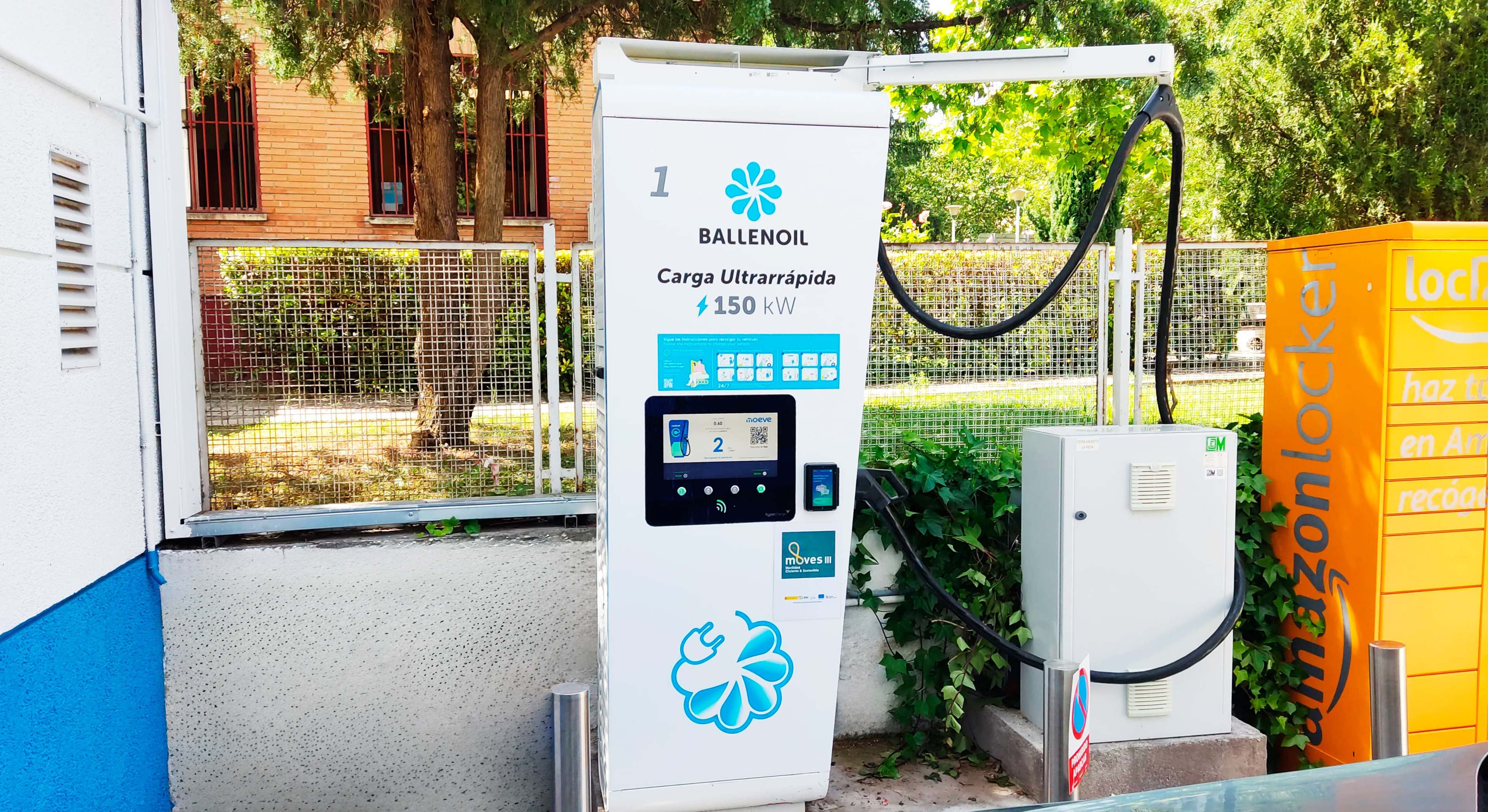 Punto de recarga para vehículos electrificados de Ballenoil. / Ballenoil