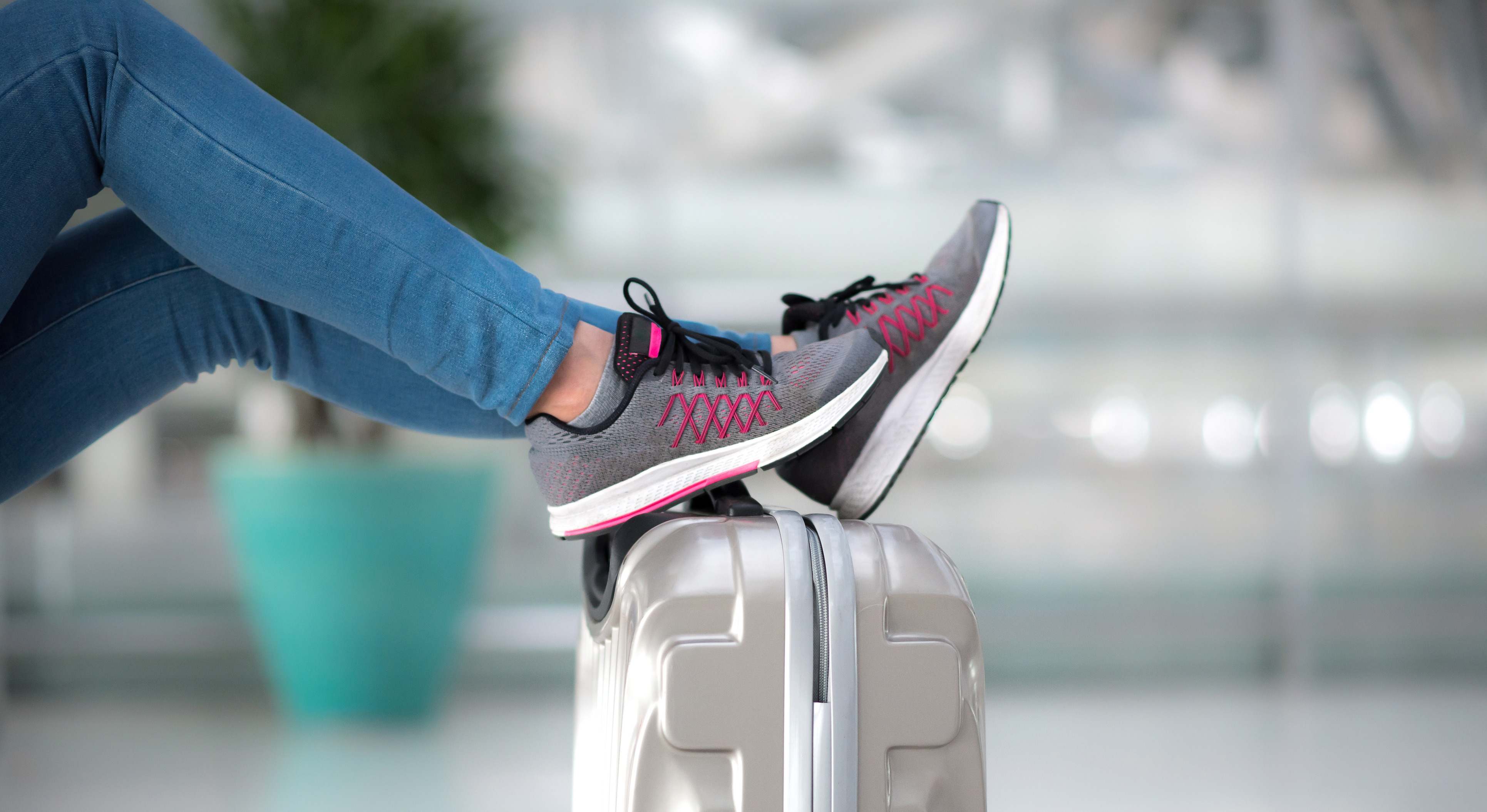 Adiós a la regla de los zapatos: a partir de ahora esta será la nueva normativa para viajeros en aeropuertos, según la TSA de EEUU