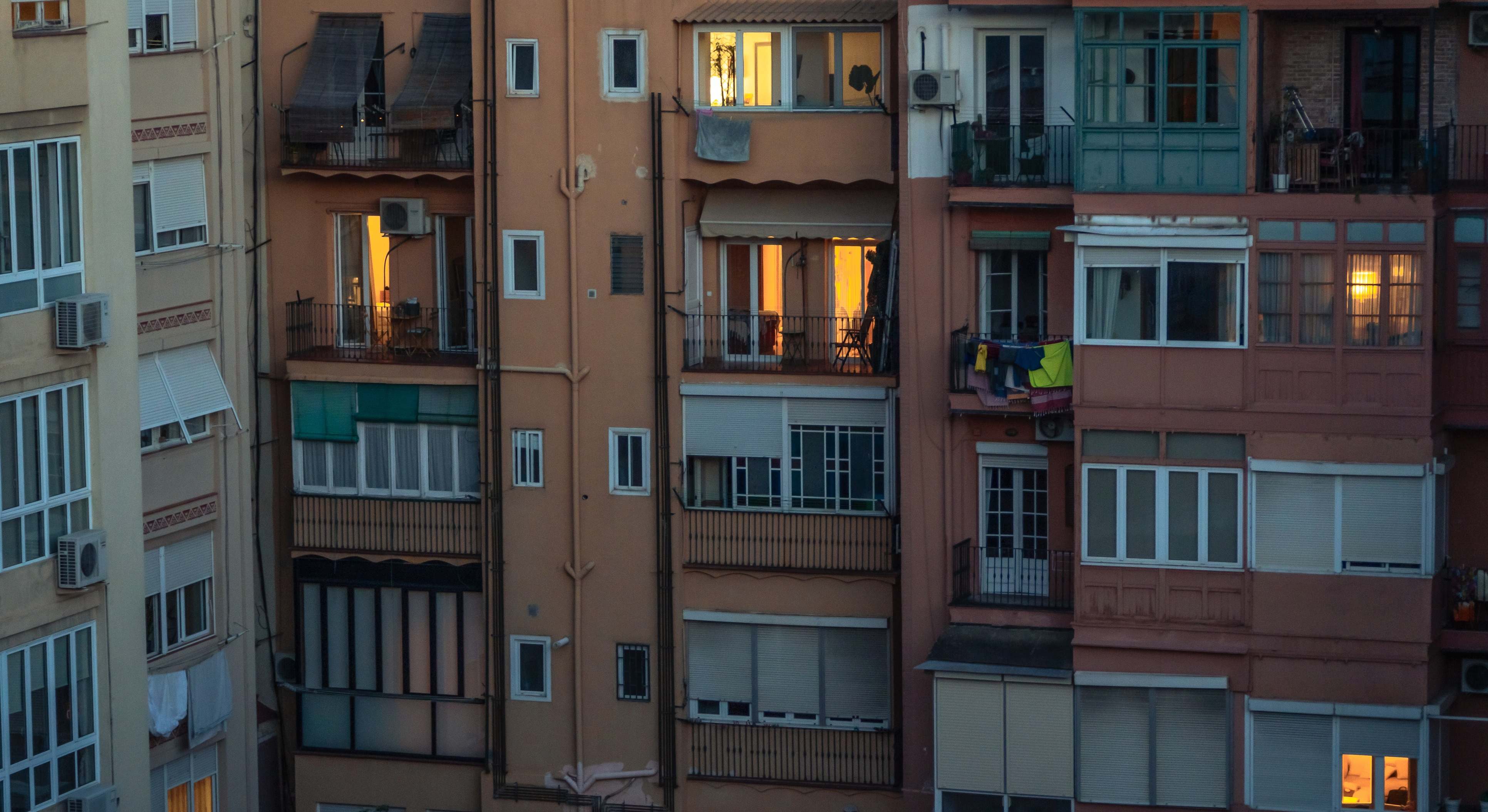 Bloque de edificios residenciales en Barcelona, España. / Foto: istock