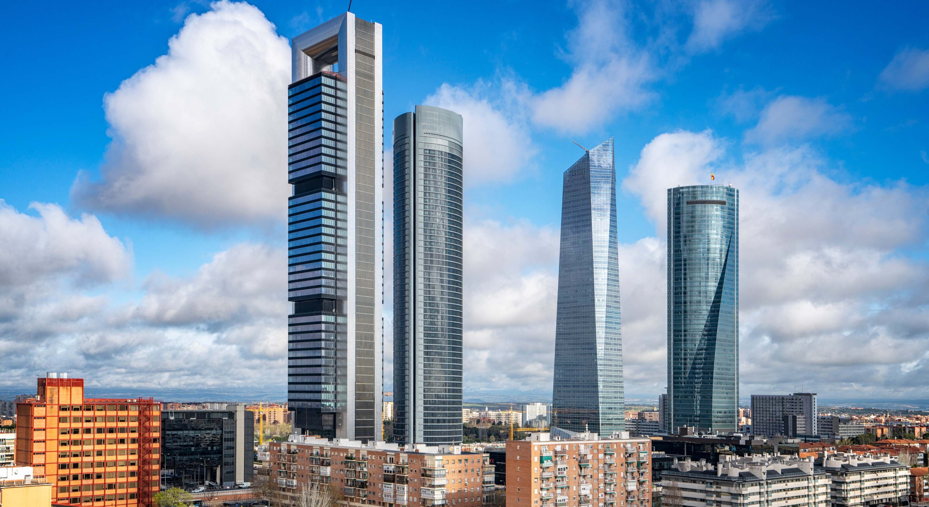 Horizonte del distrito financiero de Madrid, España