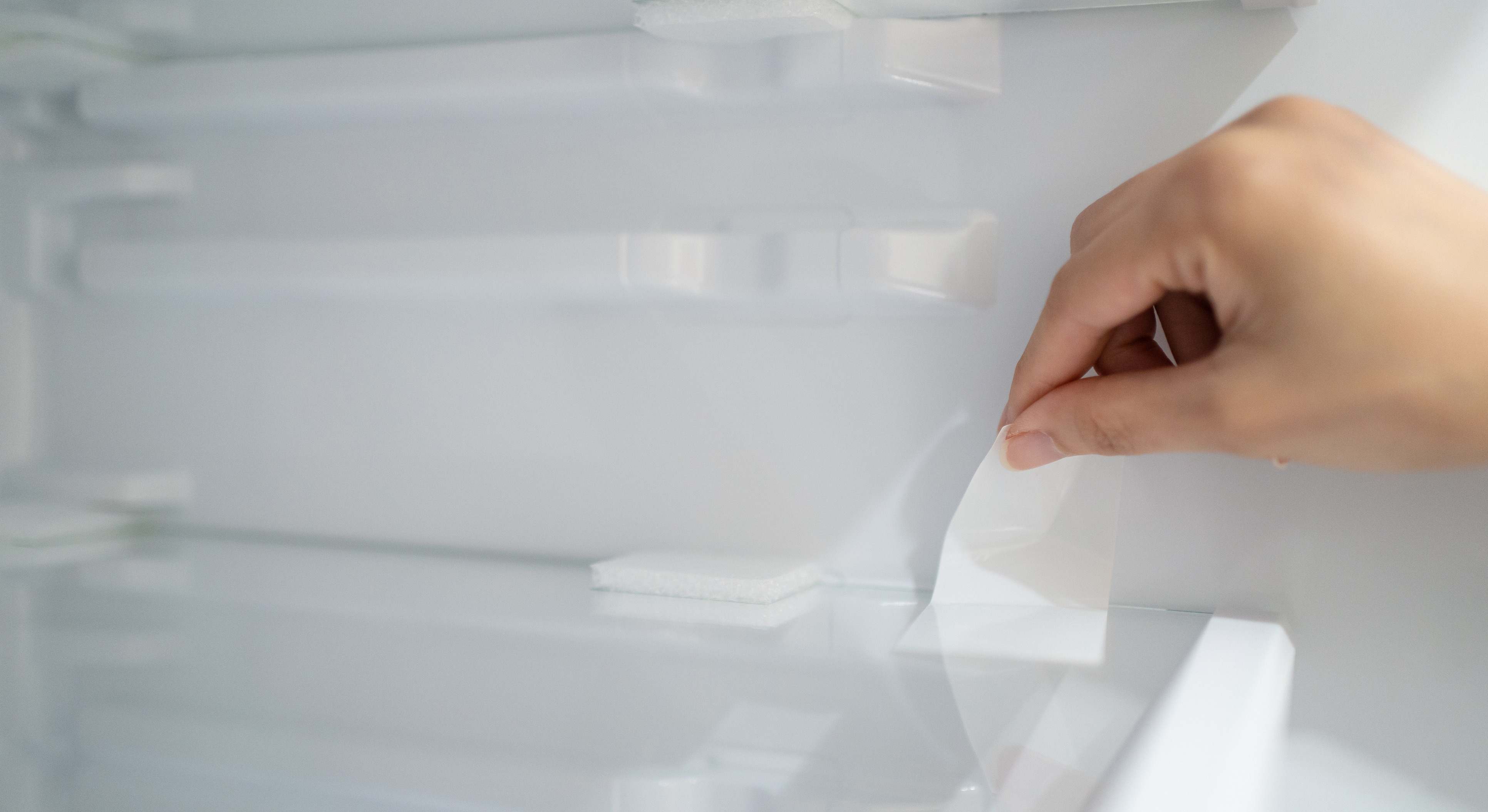 Hoja de papel en el frigorífico. / Foto: iStock