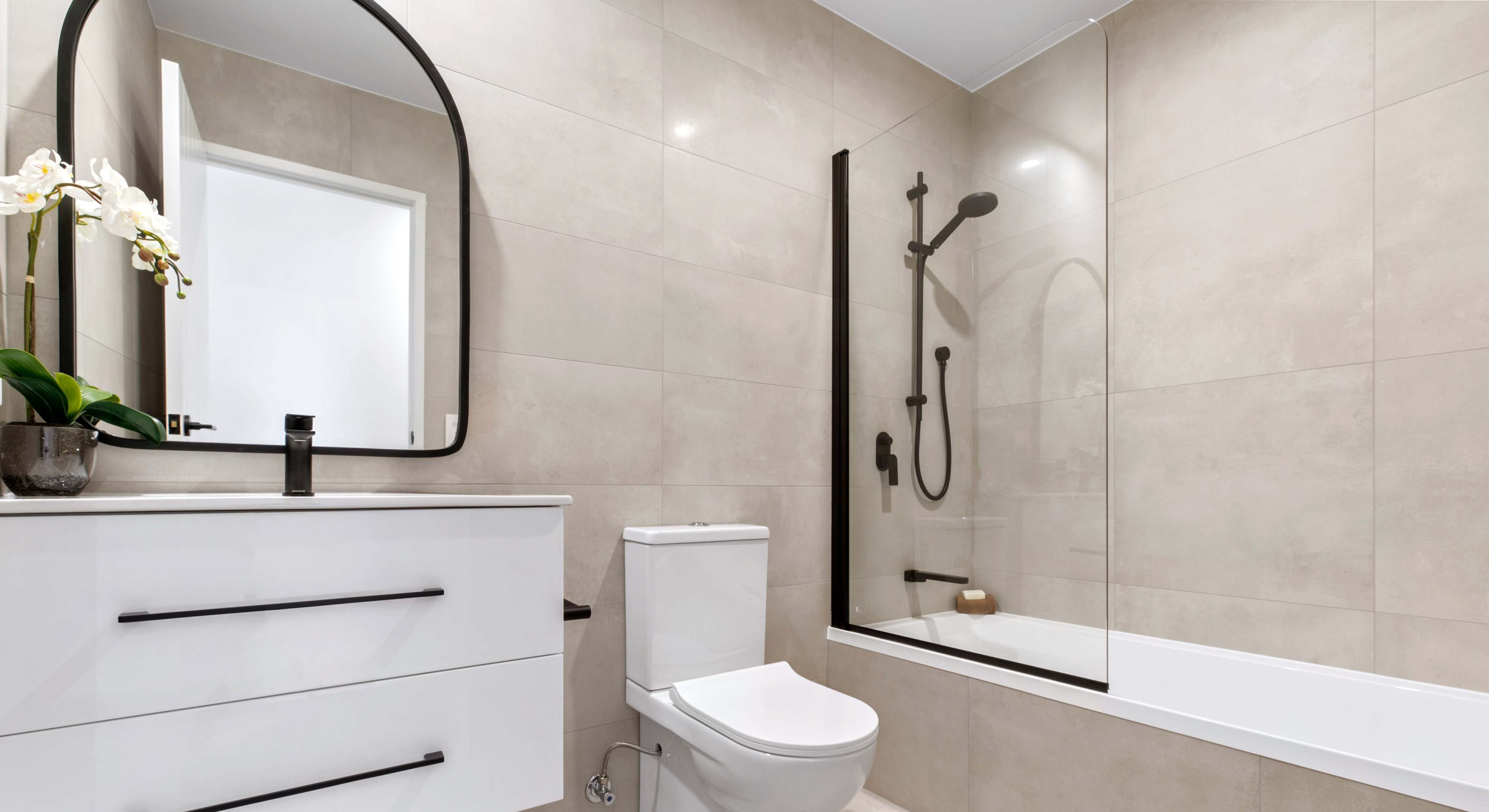 Baño tradicional con lavabo. / Foto: iStock