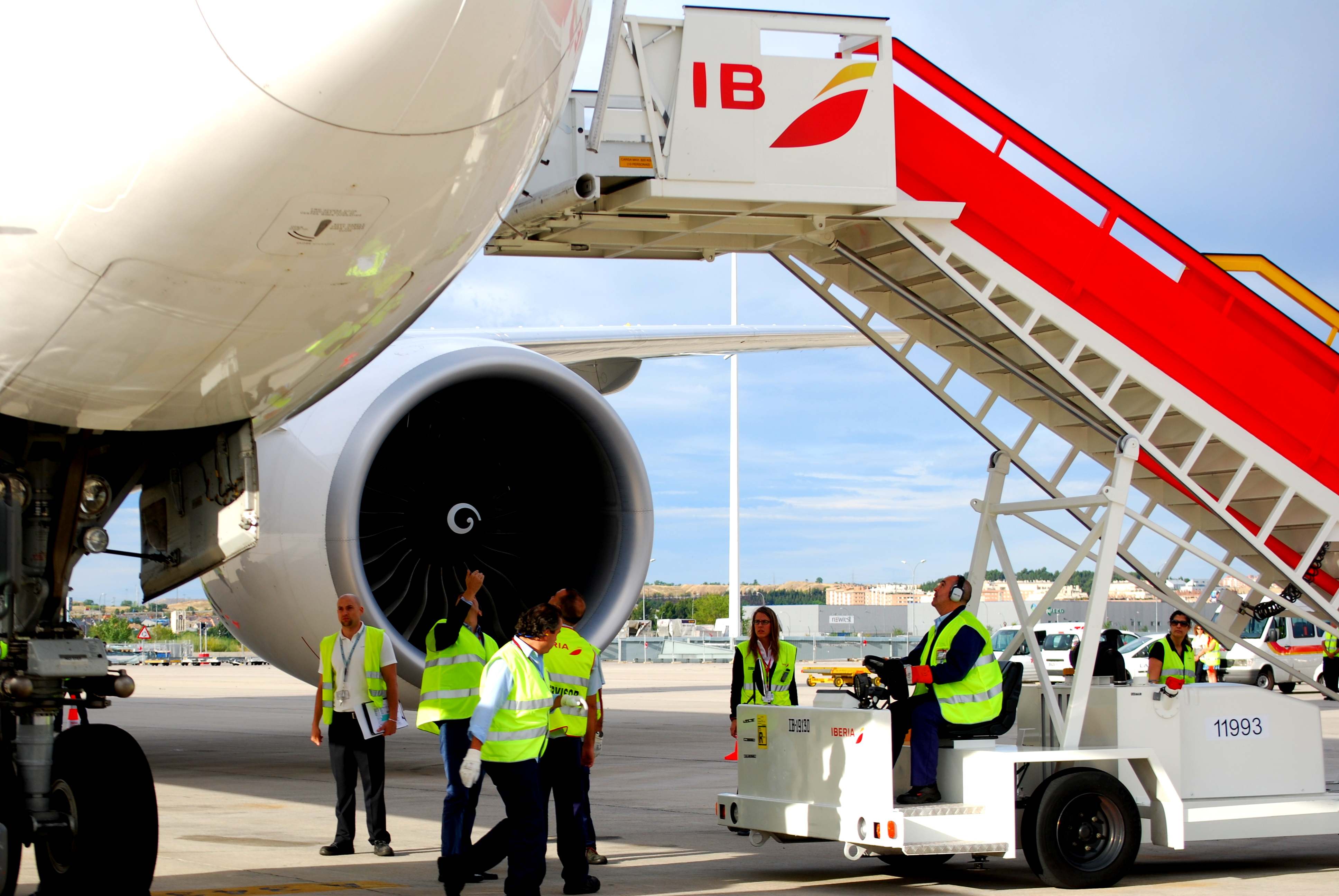 handling_air_rail.jpg