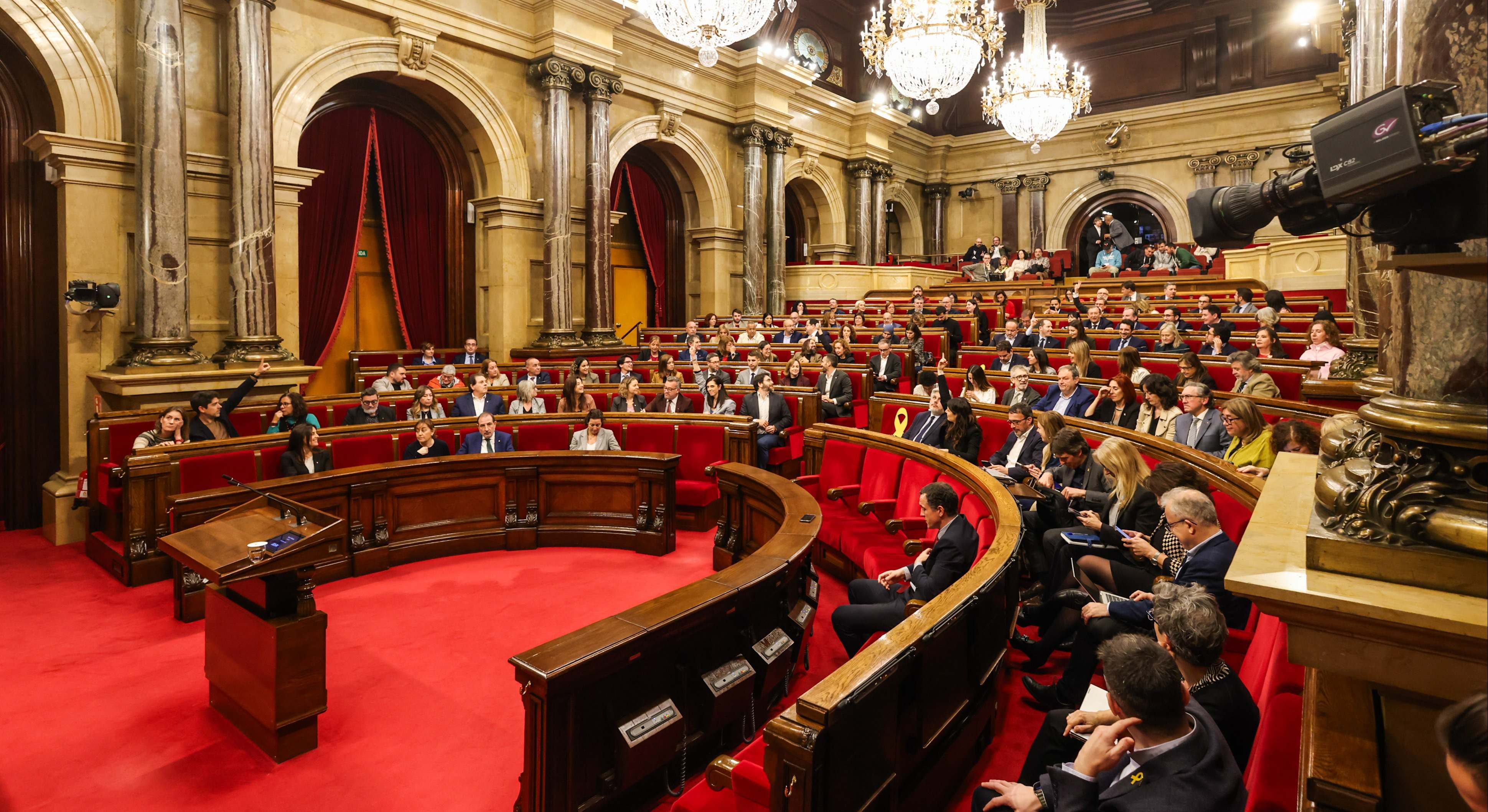 Pleno de este jueves en el Parlamento catalán. / Lali Puig Farré (parlament.cat)