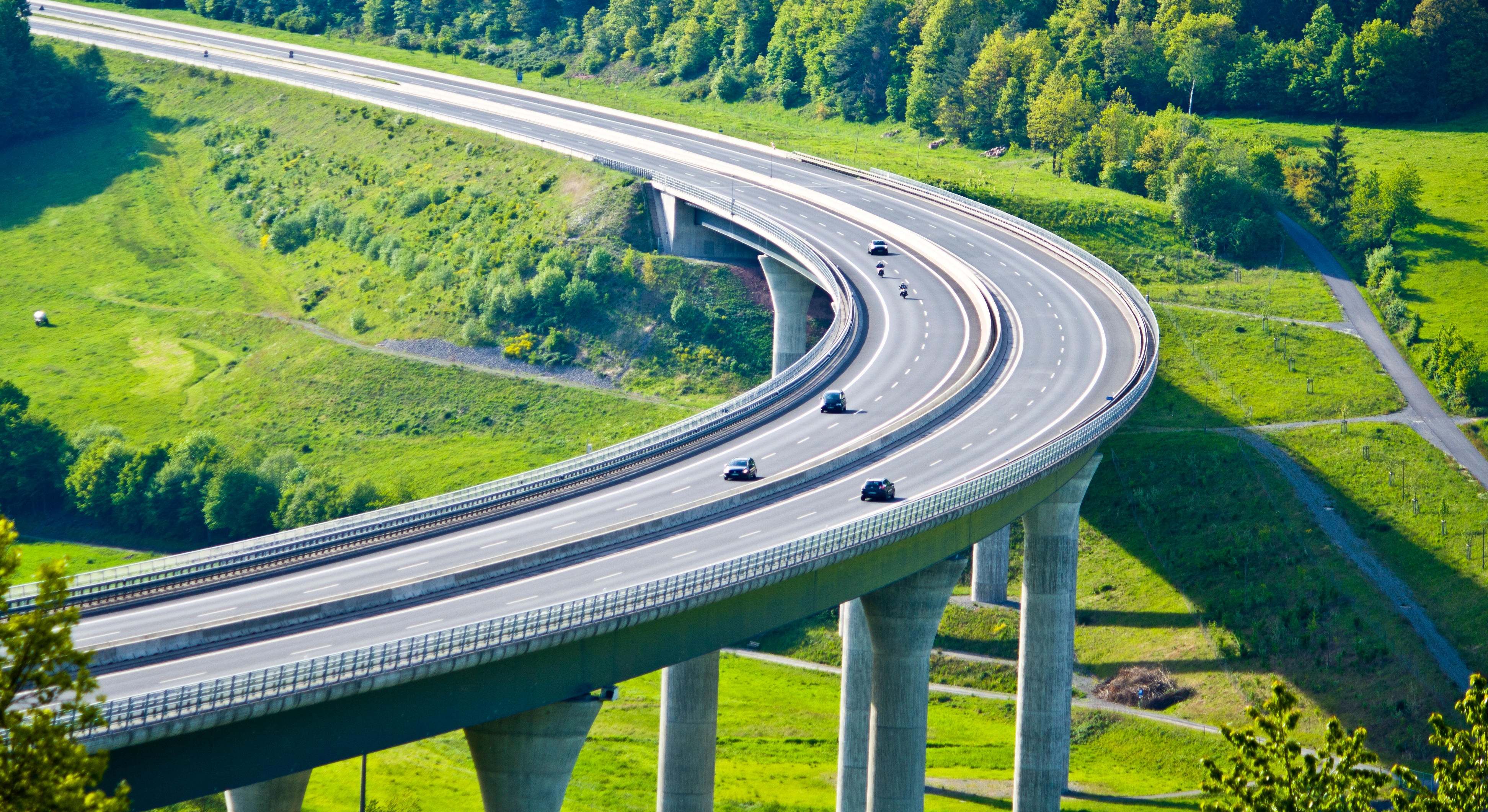 Puente de una autopista en Baviera, Alemania