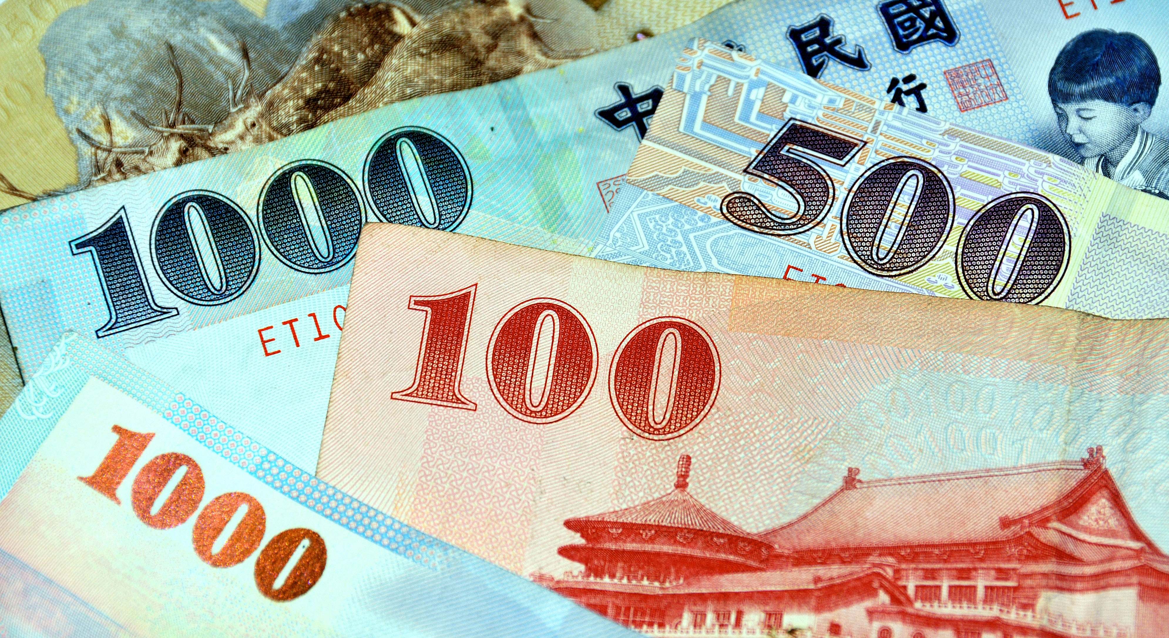Billetes de dólares de Taiwán