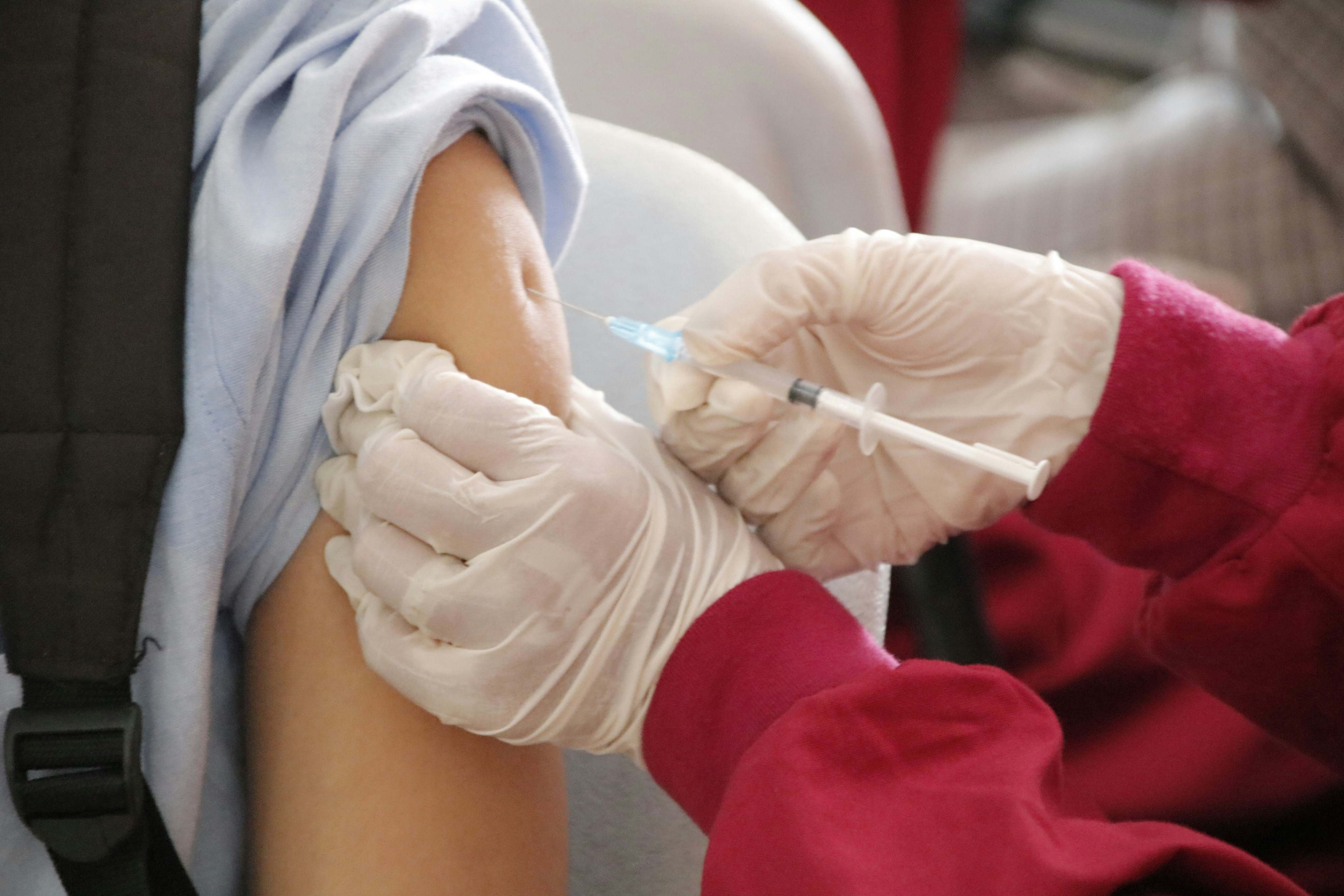 Las vacunas ayudan al sistema inmunitario a combatir las infecciones de manera más eficiente