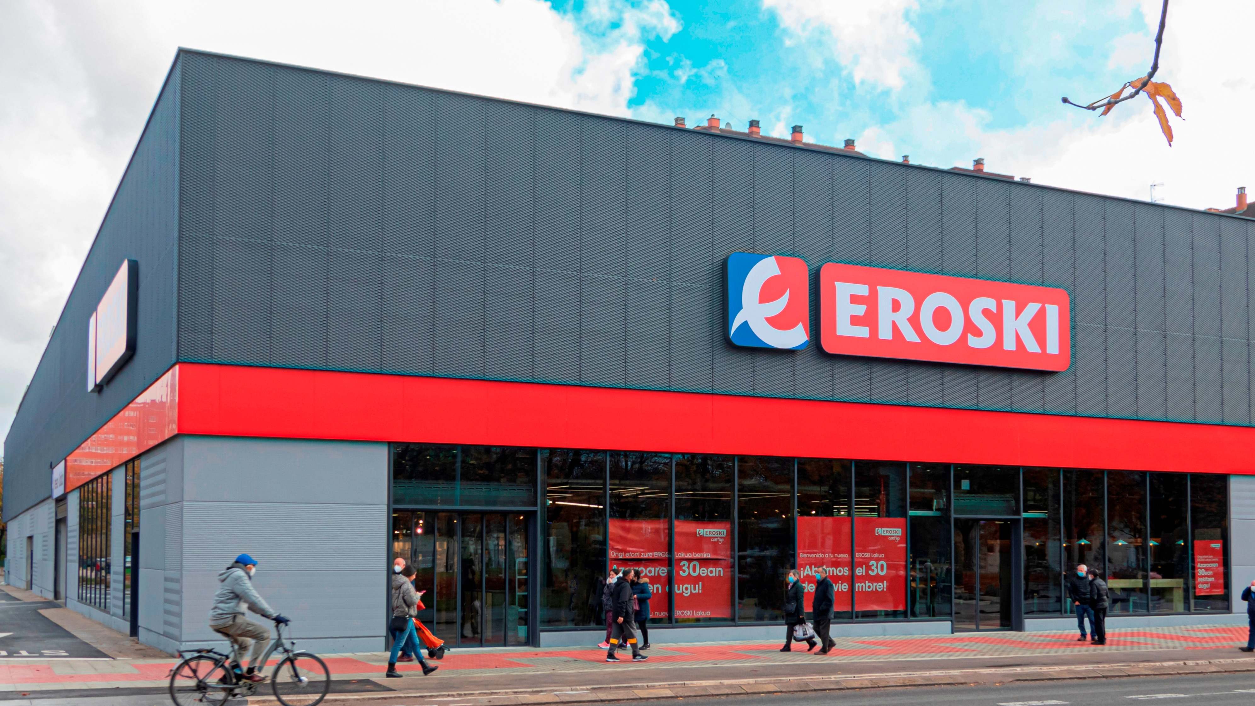 Supermercado de Eroski en Vitoria.