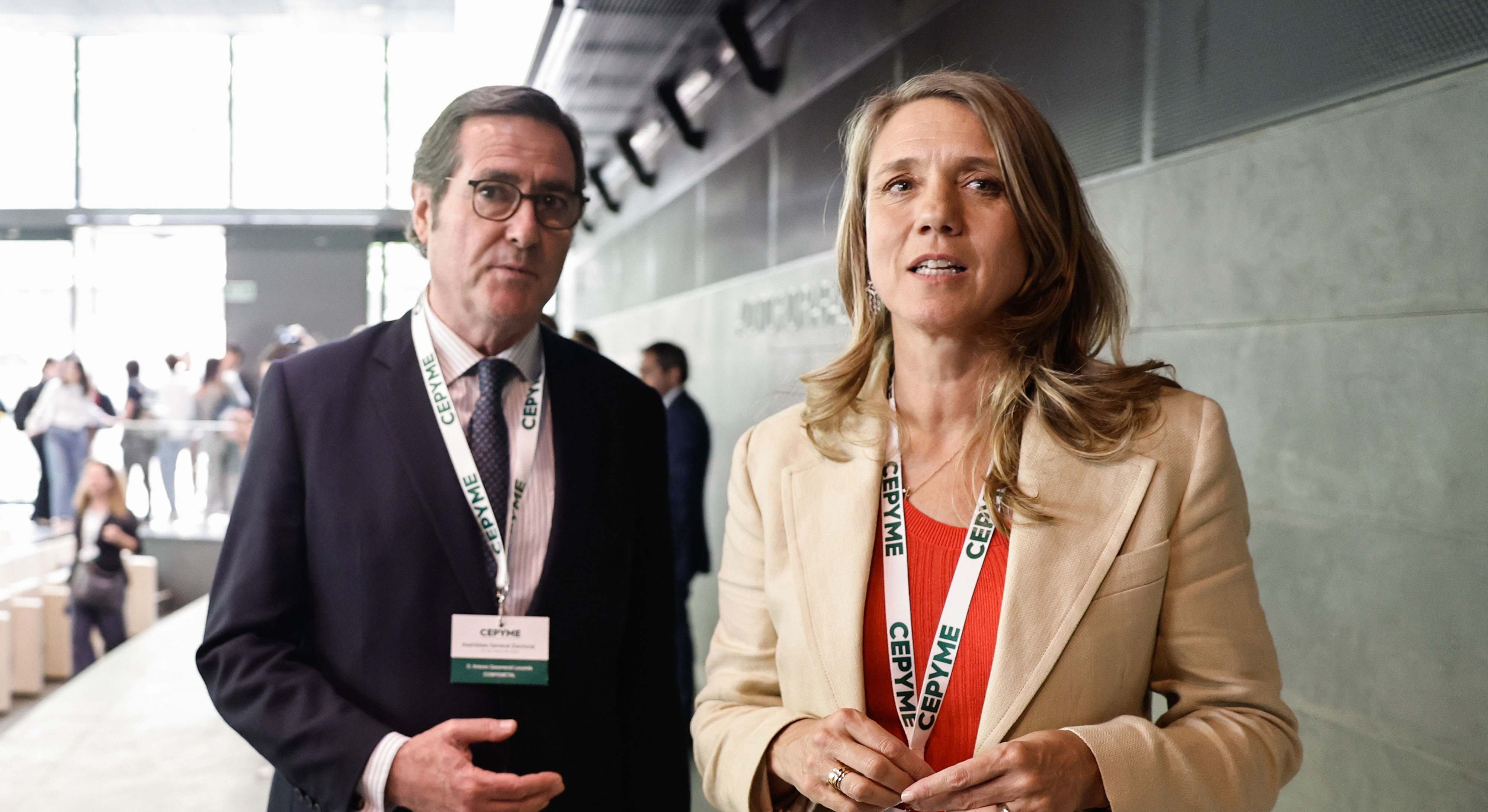 El presidente de CEOE, Antonio Garamendi, y la presidenta de Cepyme, Ángela de Miguel.