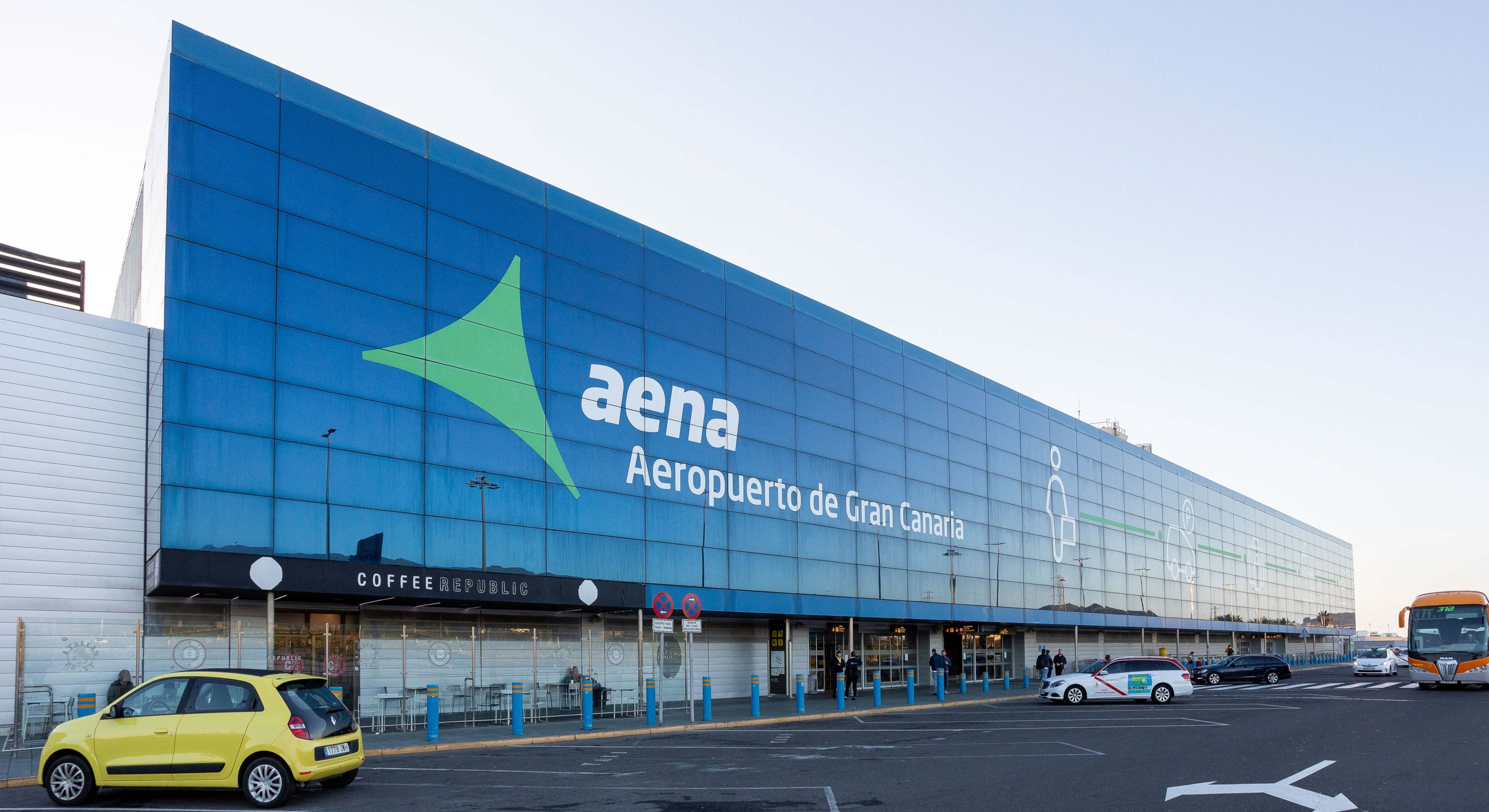 Aeropuerto de Gran Canaria, gestionado por Aena.
