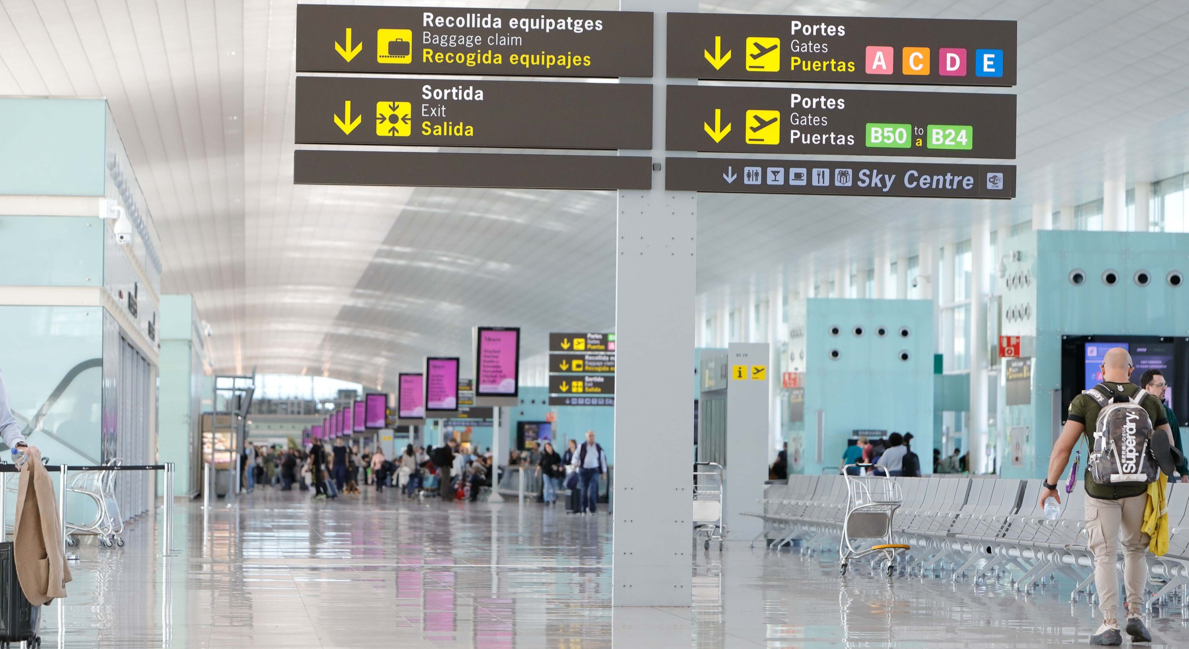 Aeropuerto de Barcelona-El Prat. / Aena