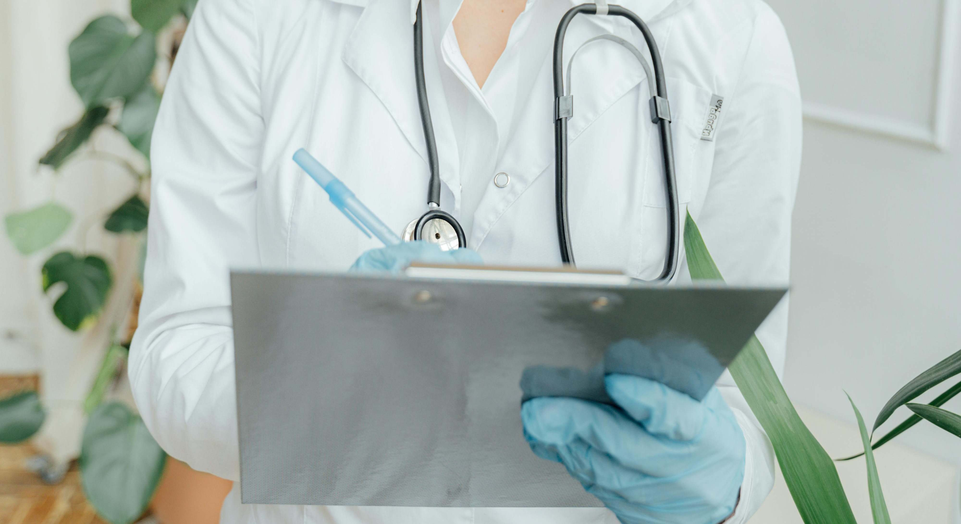 El virus de Epstein-Barr (EBV) es el germen que causa la mononucleosis