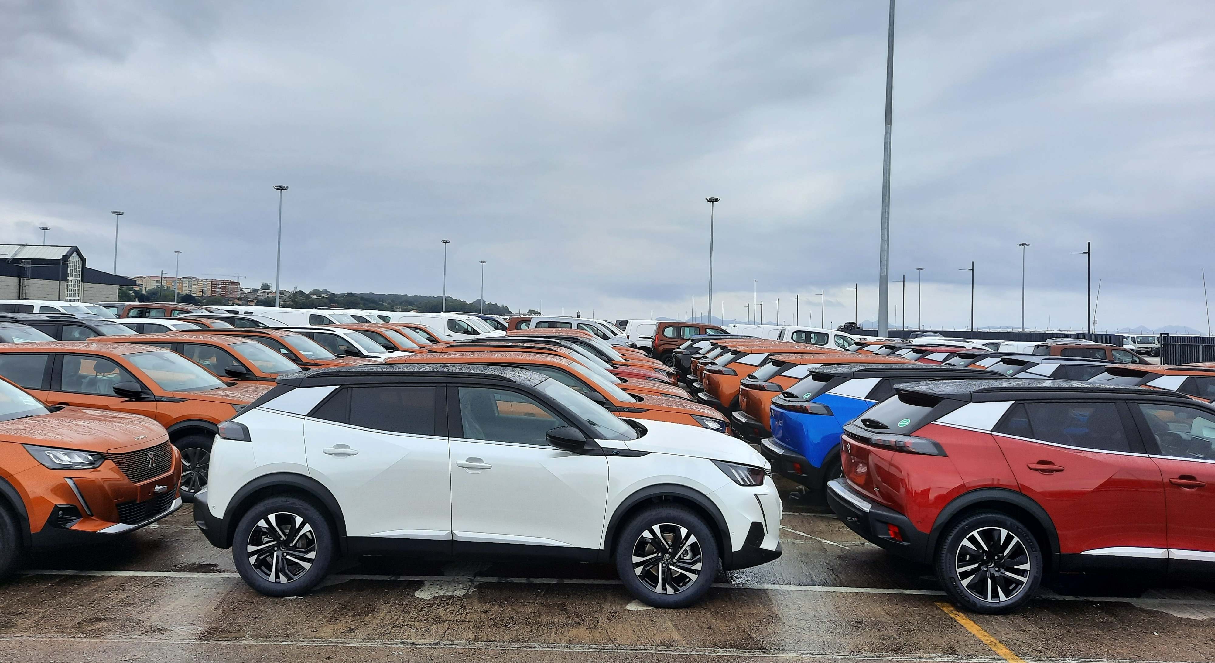 Automóviles producidos en Stellantis Vigo listos para su exportación | Pedro Dávila Europa Press