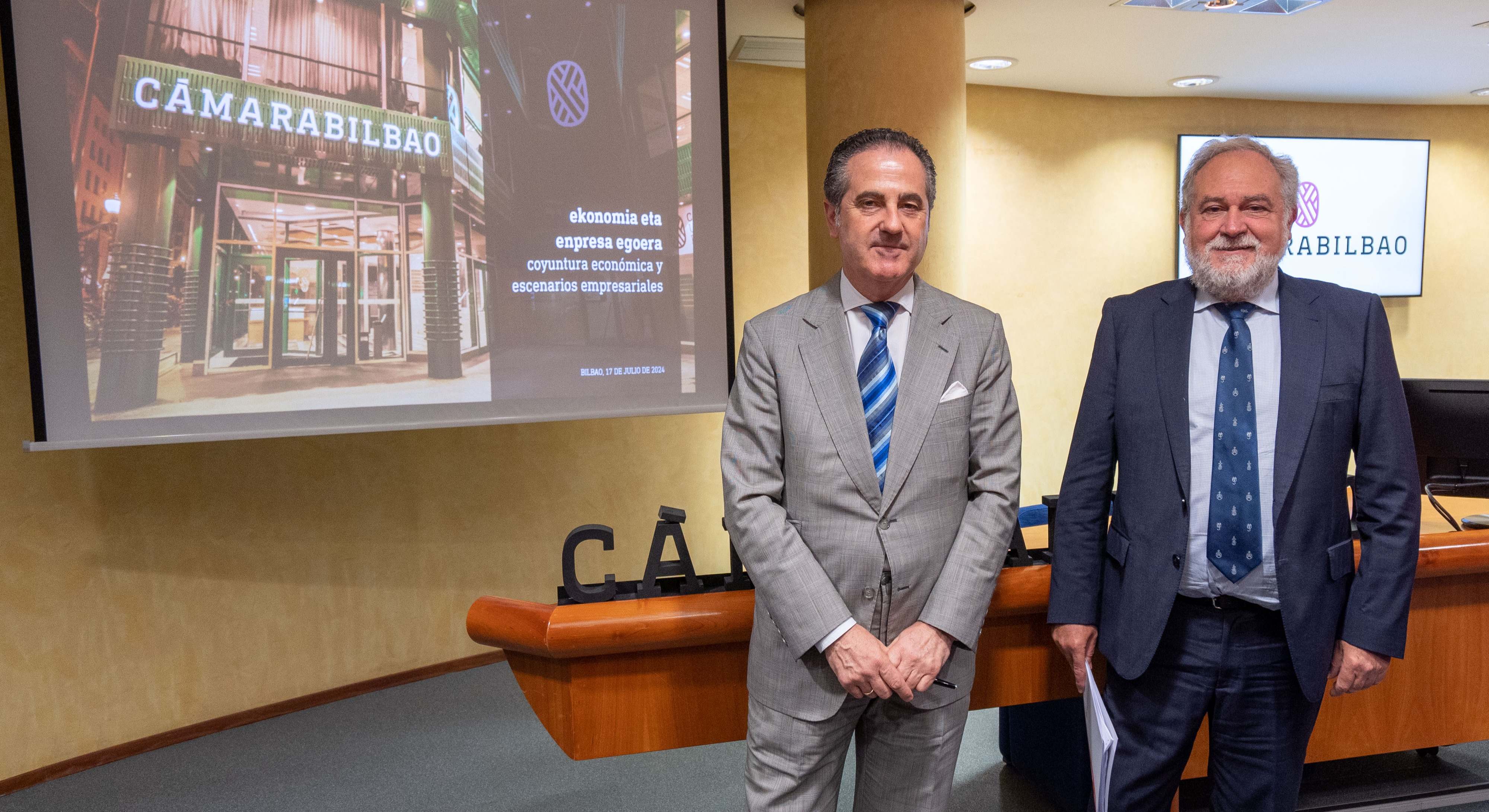 Mikel Arieta-araunabeña y José Ignacio Zudaire, , secretario general y presidente de Cámara Bilbao.