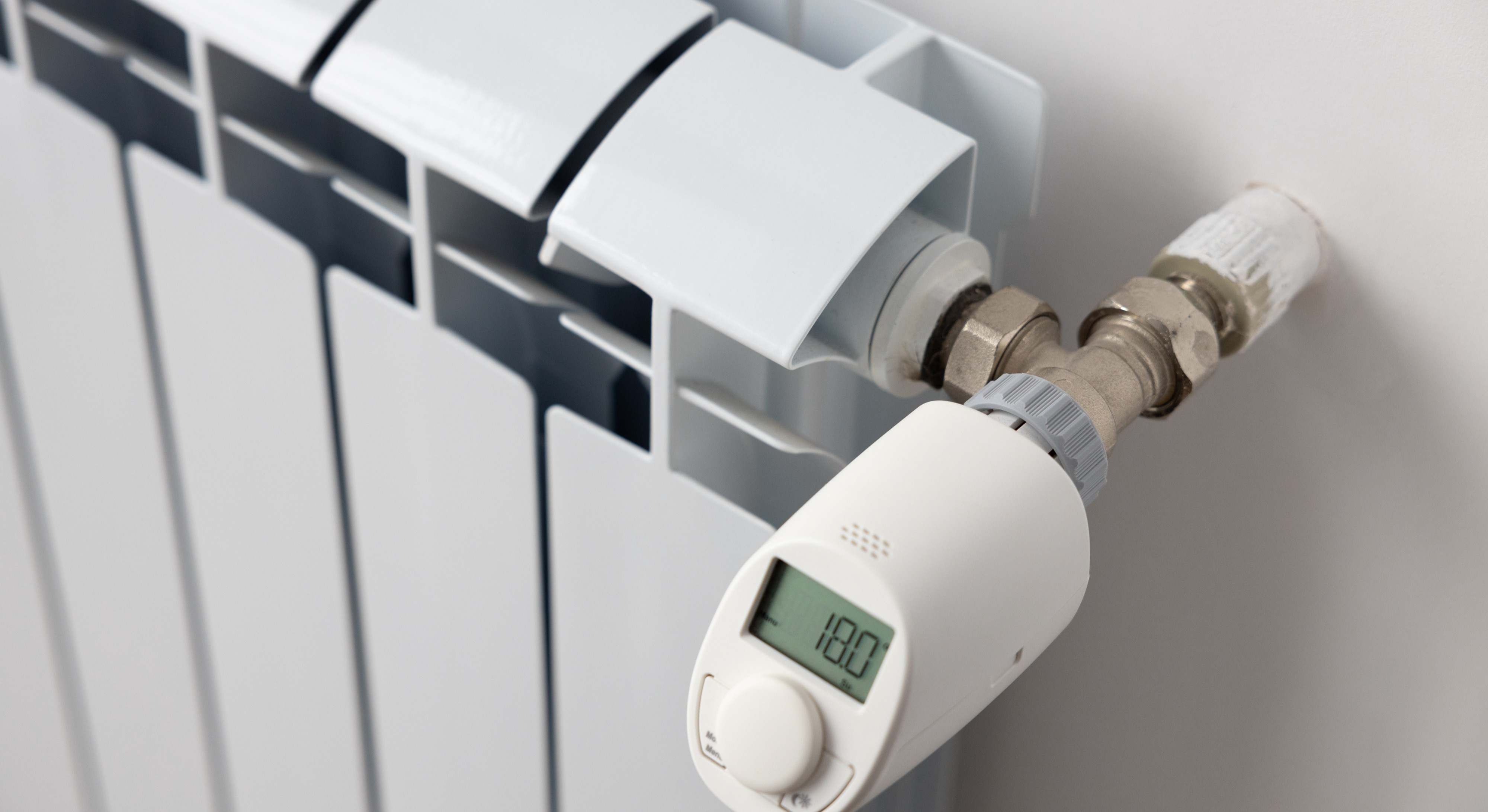 Termostato en el radiador de casa. / Foto: iStock