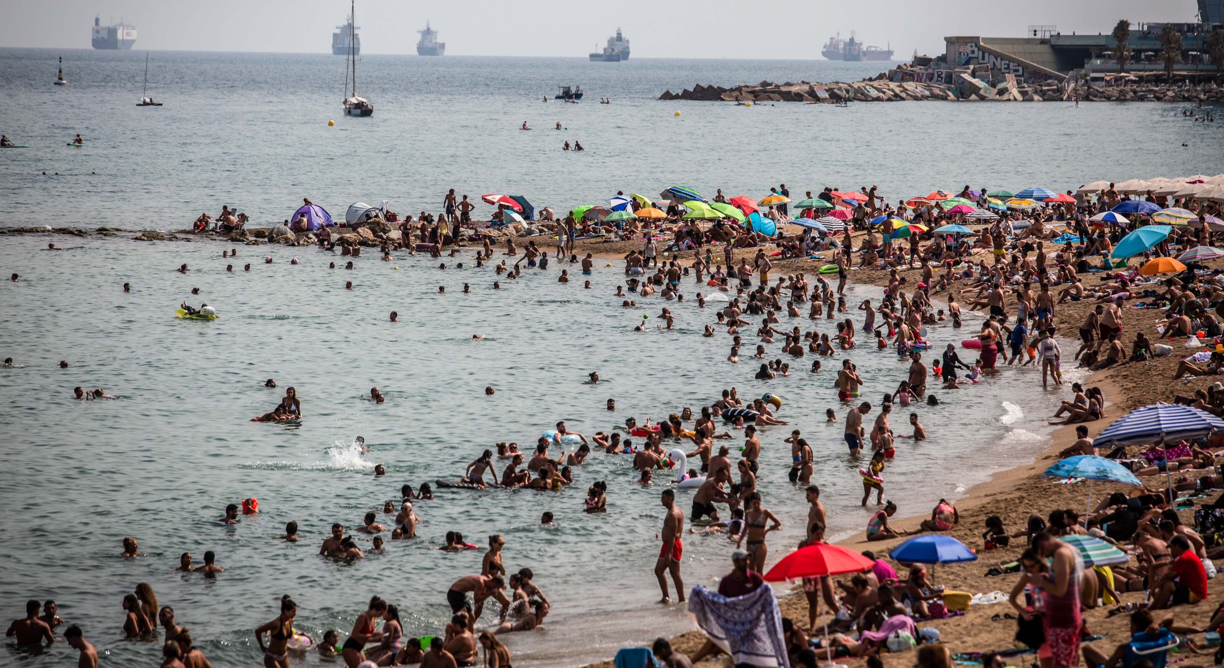 Playa en Barcelona (Bloomberg)
