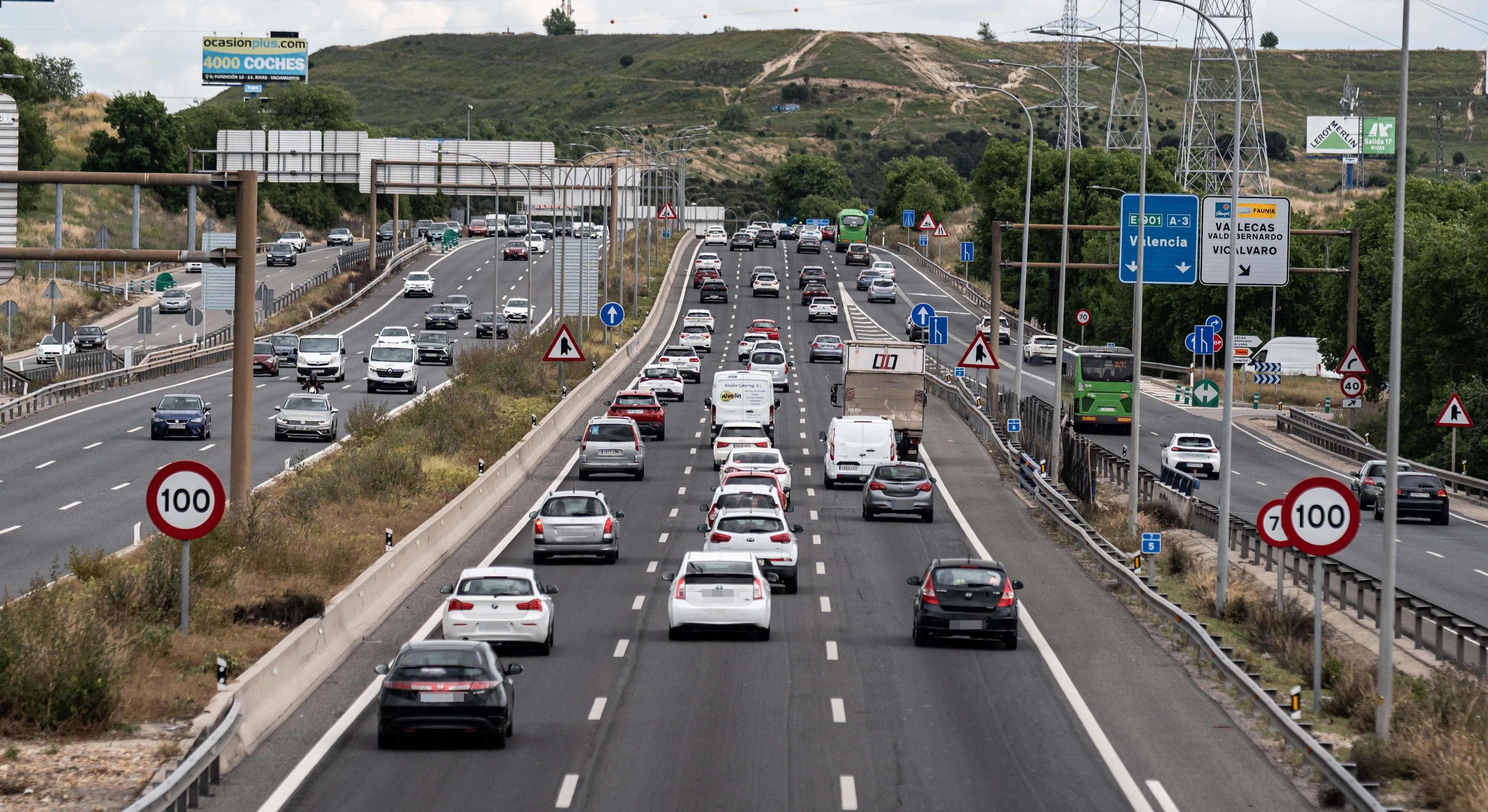 Coches en una autovía