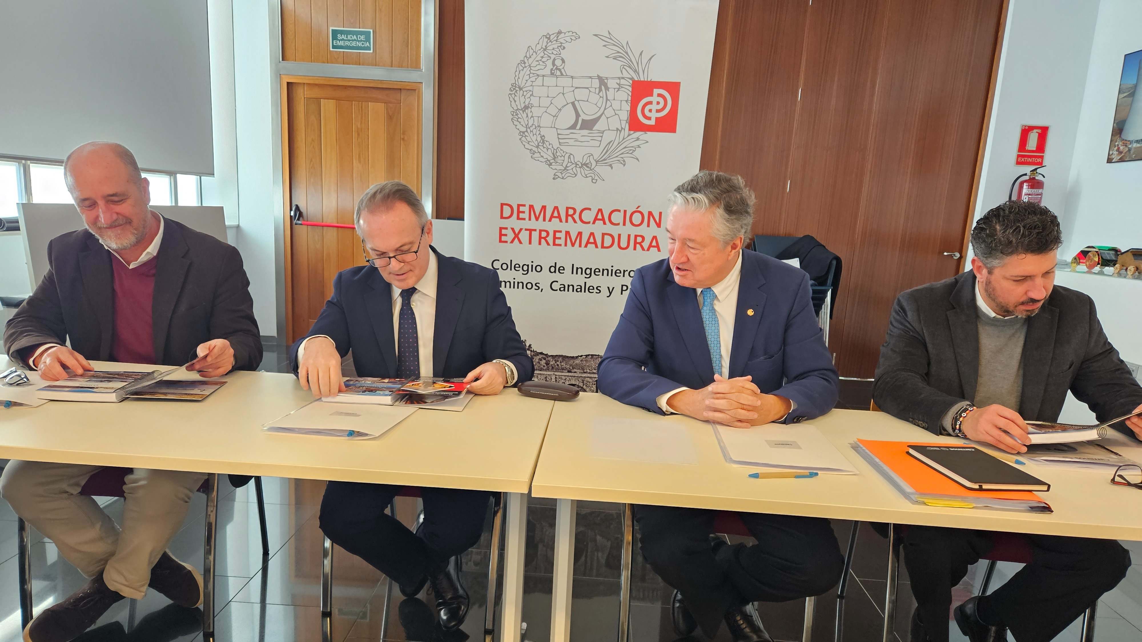 El consejero de Infraestructuras, Transporte y Vivienda, Manuel Martín Castizo, en Cáceres