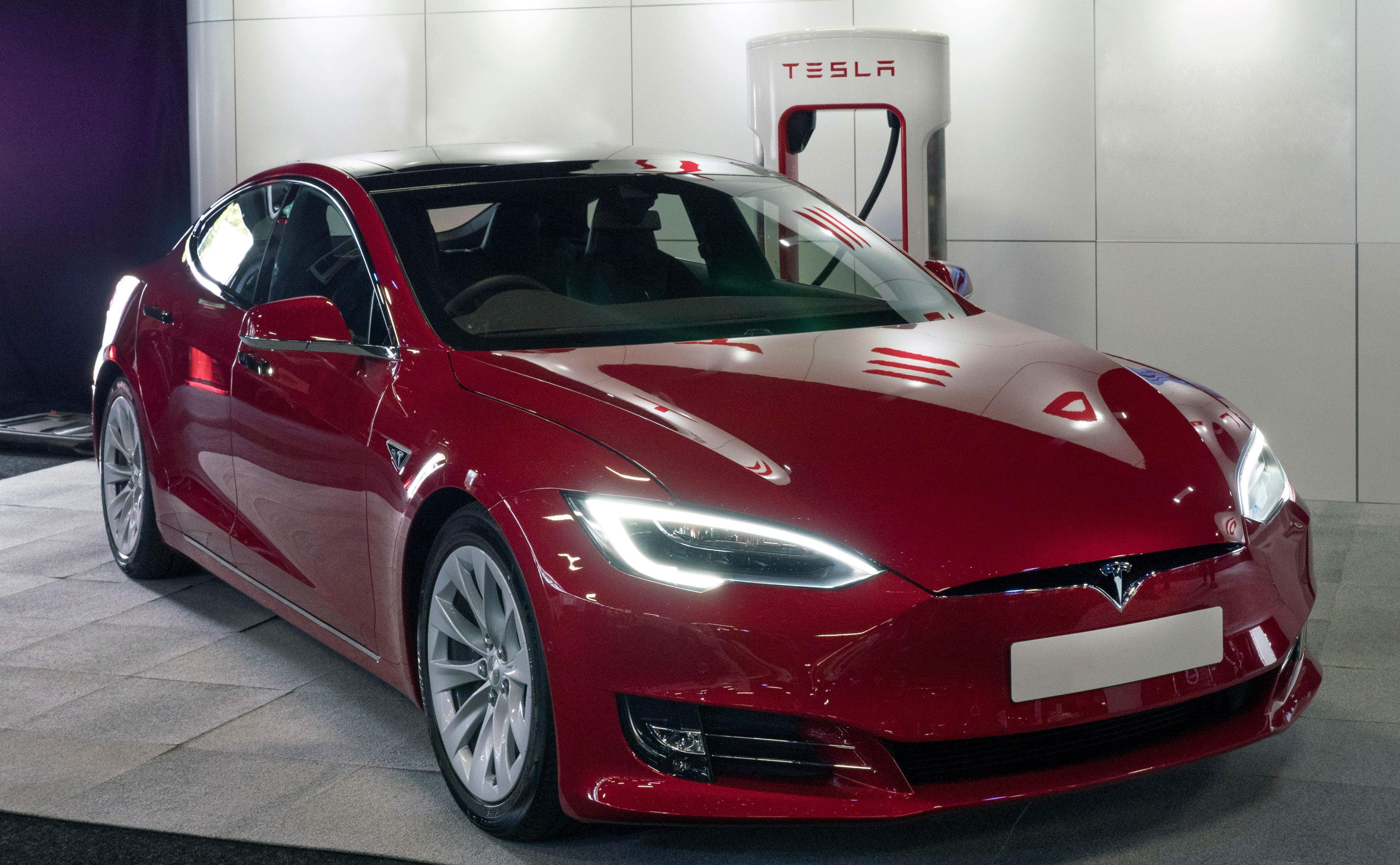 tesla-2.jpg