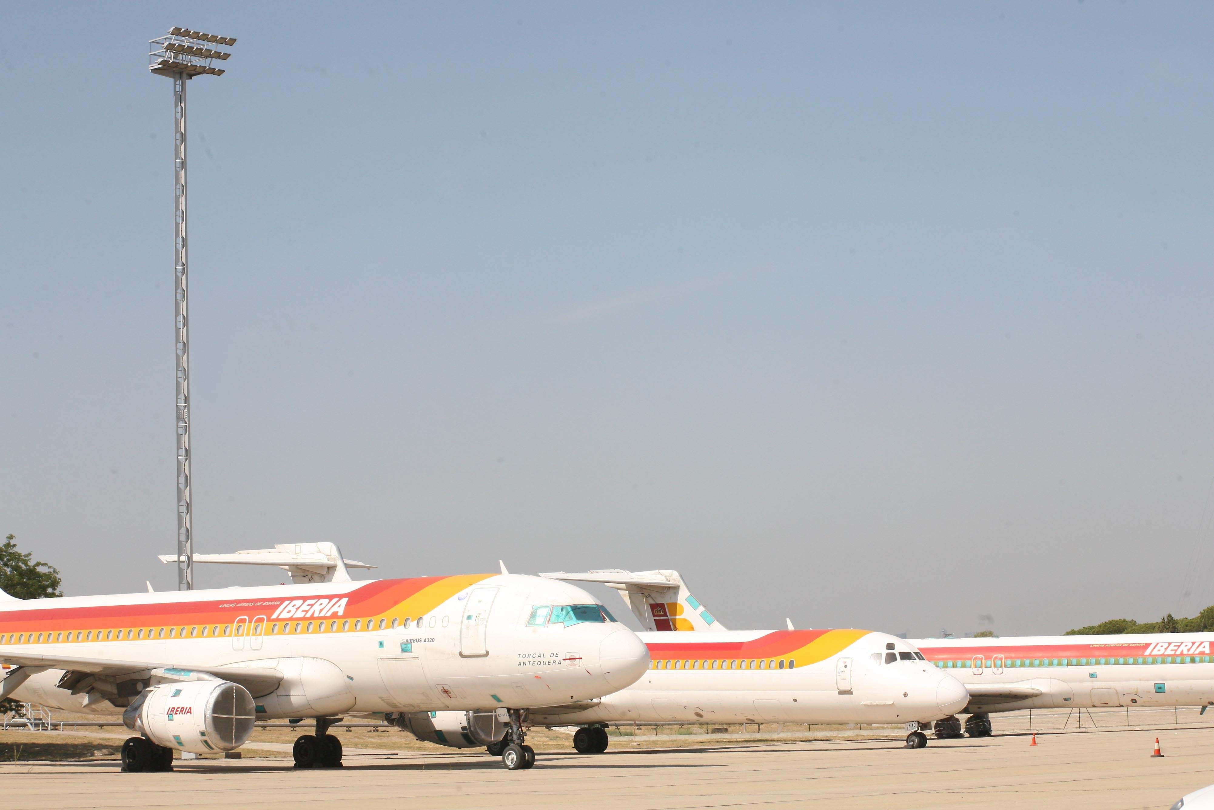 Avión de Iberia en el cielo