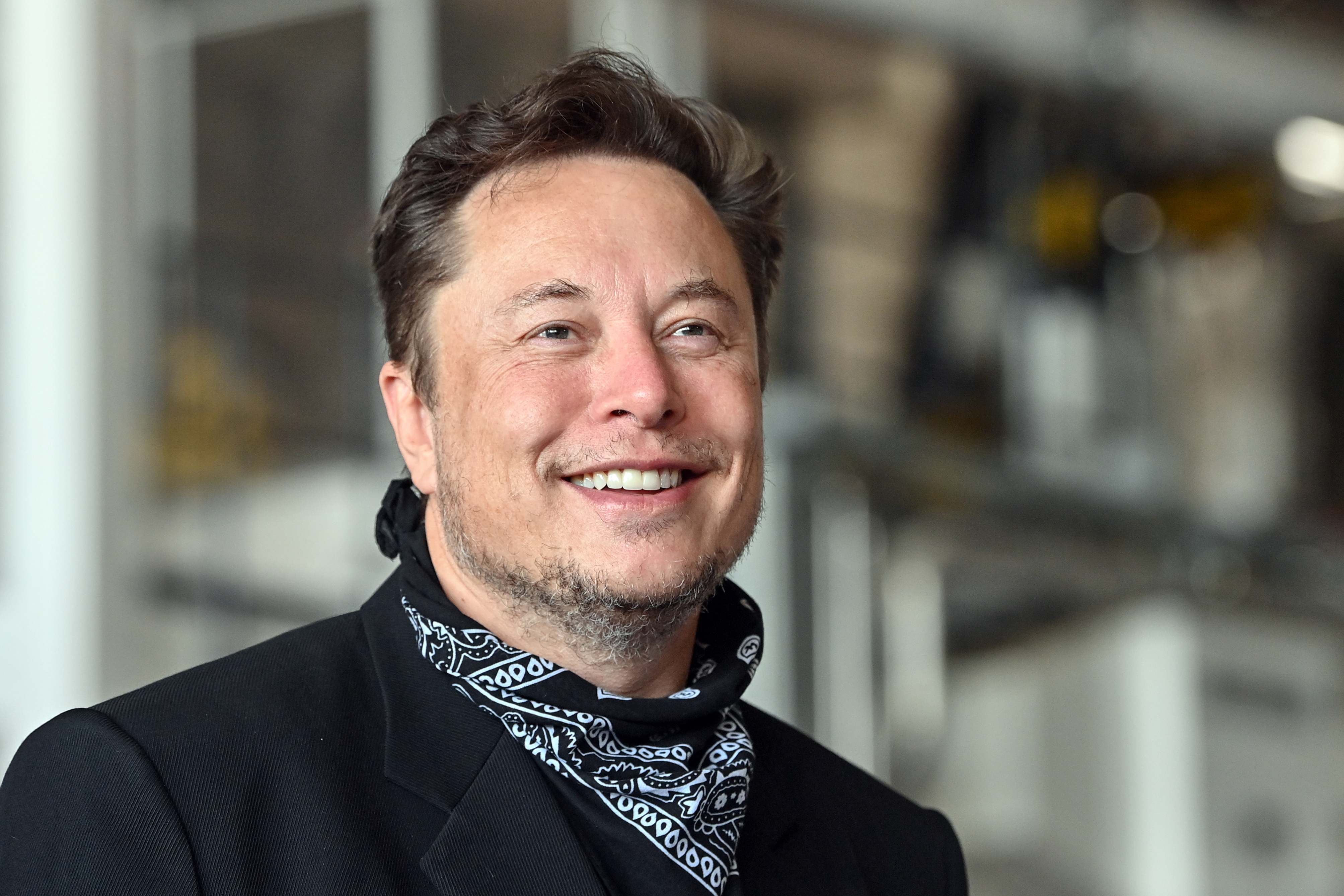 El CEO de Tesla, Elon Musk, en una visita a la planta del fabricante en Alemania | dpa