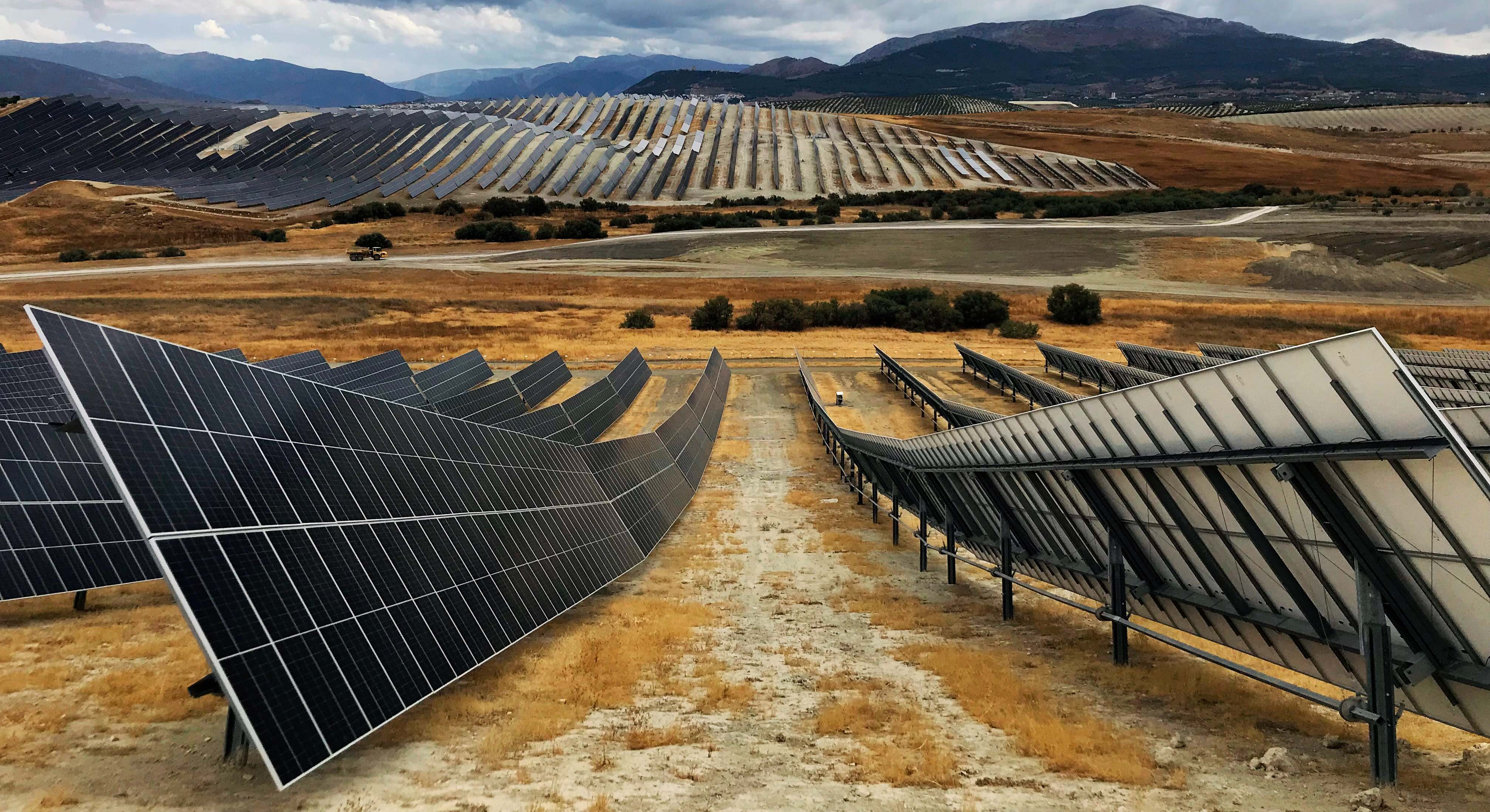 Planta fotovoltaica Olivares (50 MW), construida por OHLA en Jaén