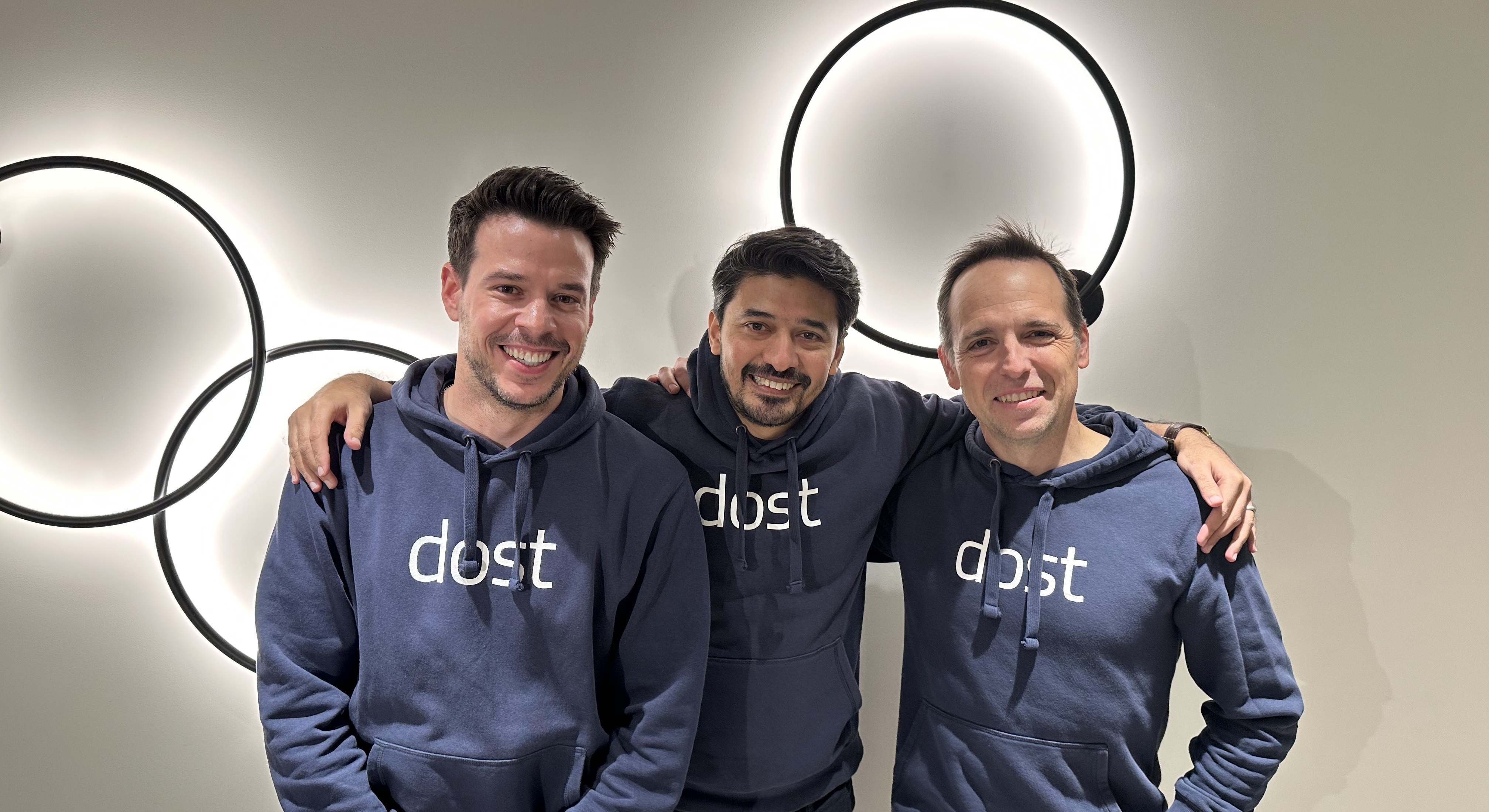 Fundadores de la startup Dost. EE