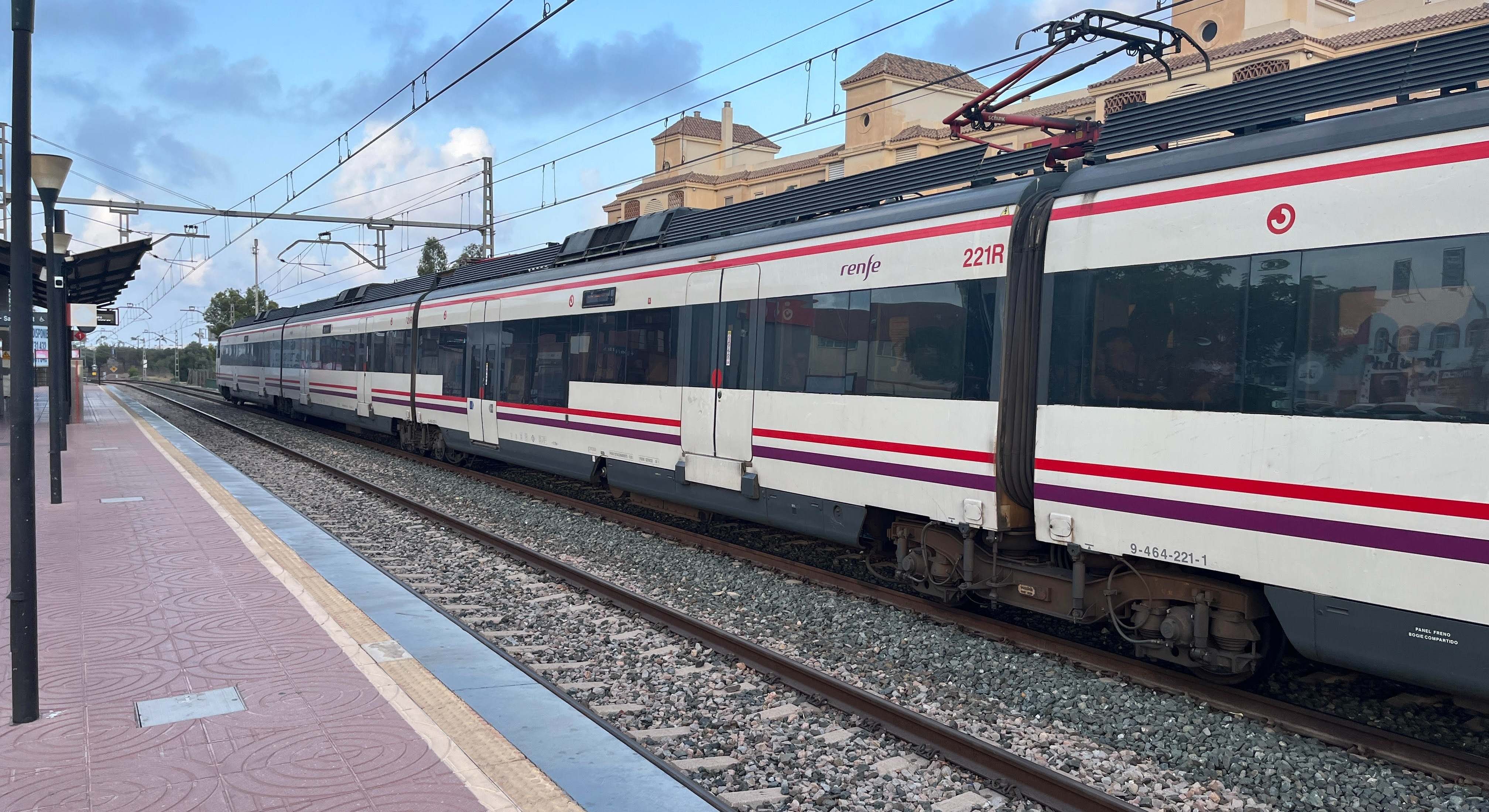 Imagen de recurso de un tren de Cercanías. 
