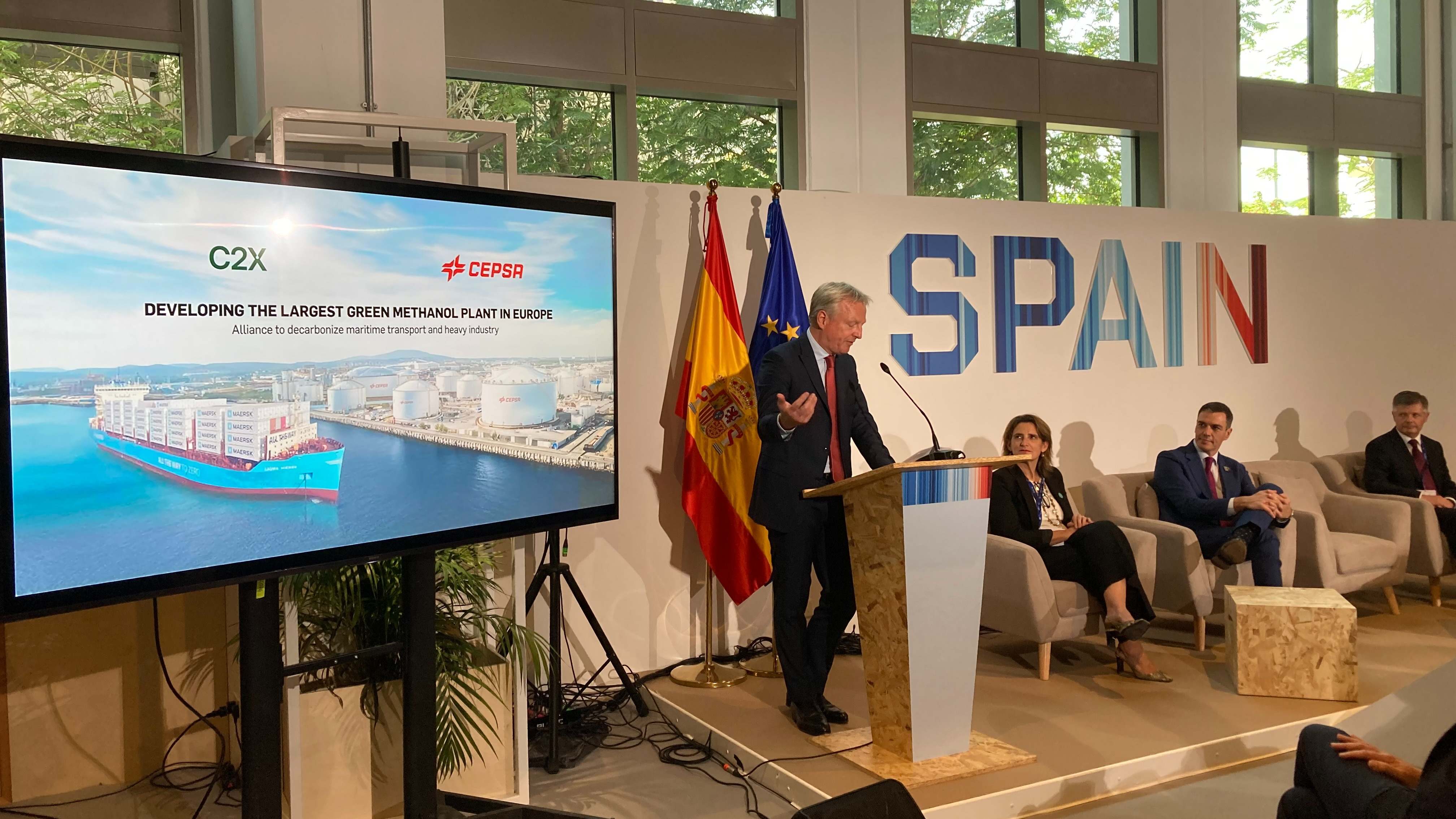 Cepsa y C2X suman fuerzas para desarrollar la mayor planta de metanol verde de Europa.