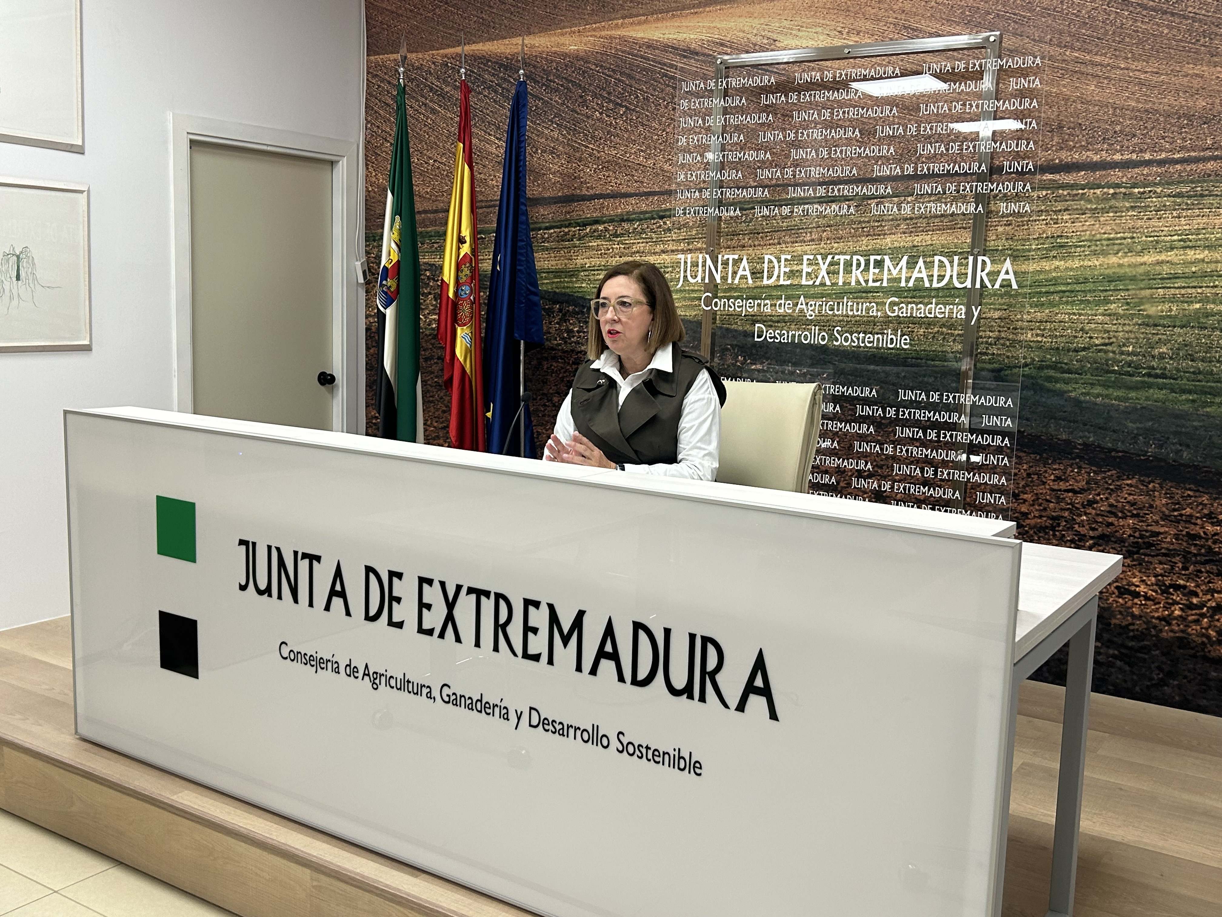 La consejera de Agricultura, Mercedes Morán en rueda de prensa