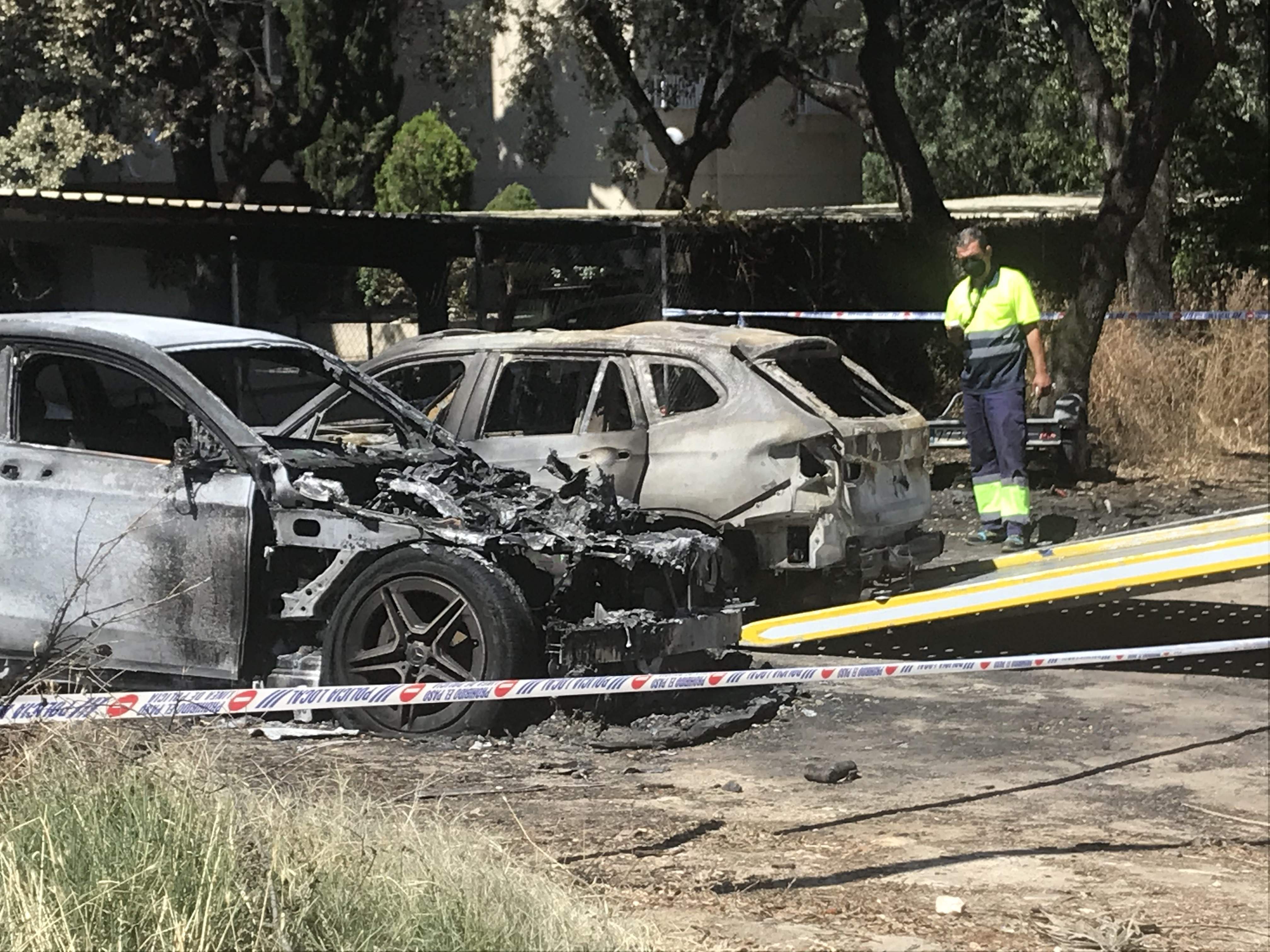 COCHE-QUEMADO_02.jpg