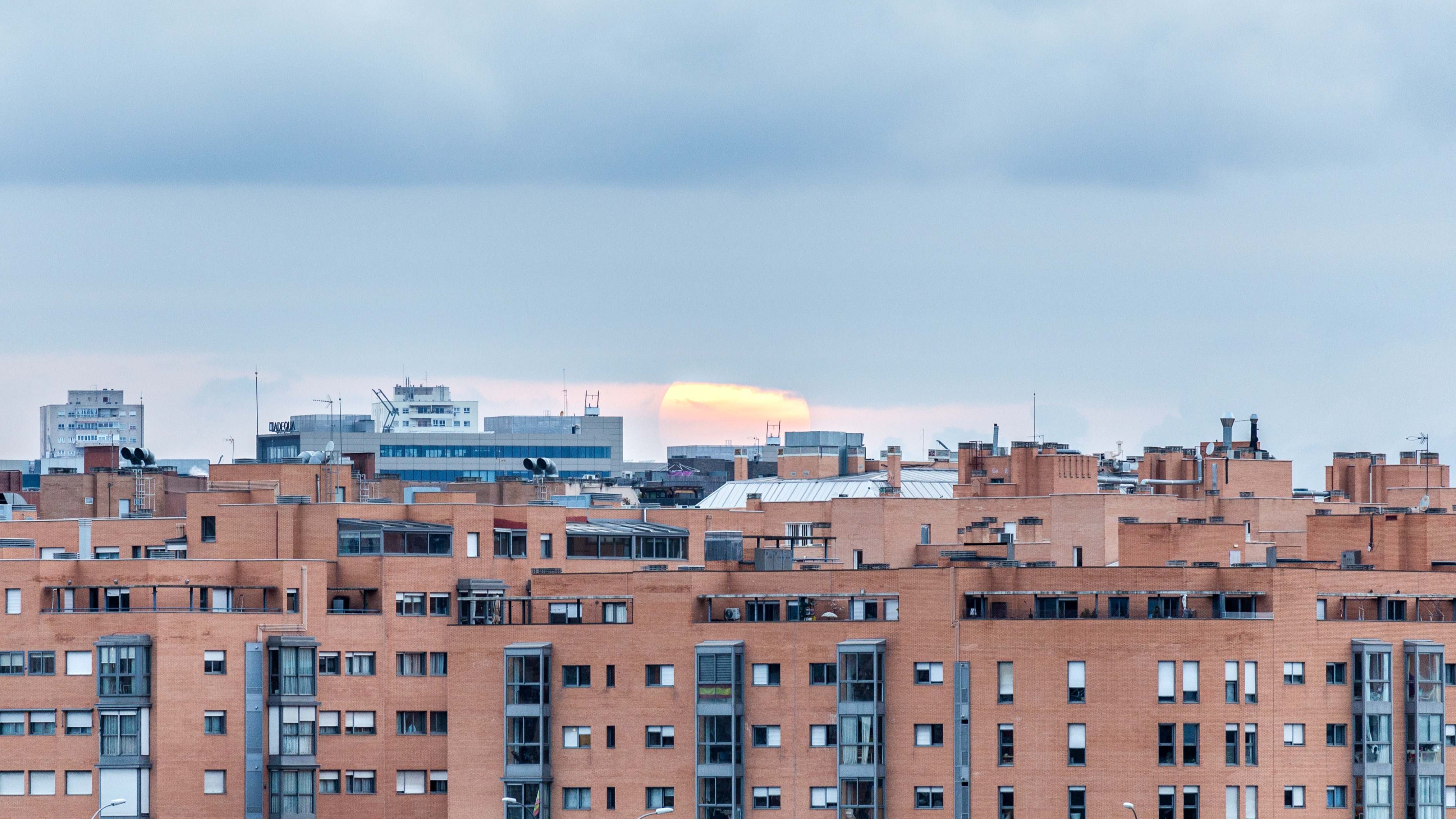 Vista de varios bloques de viviendas en Madrid