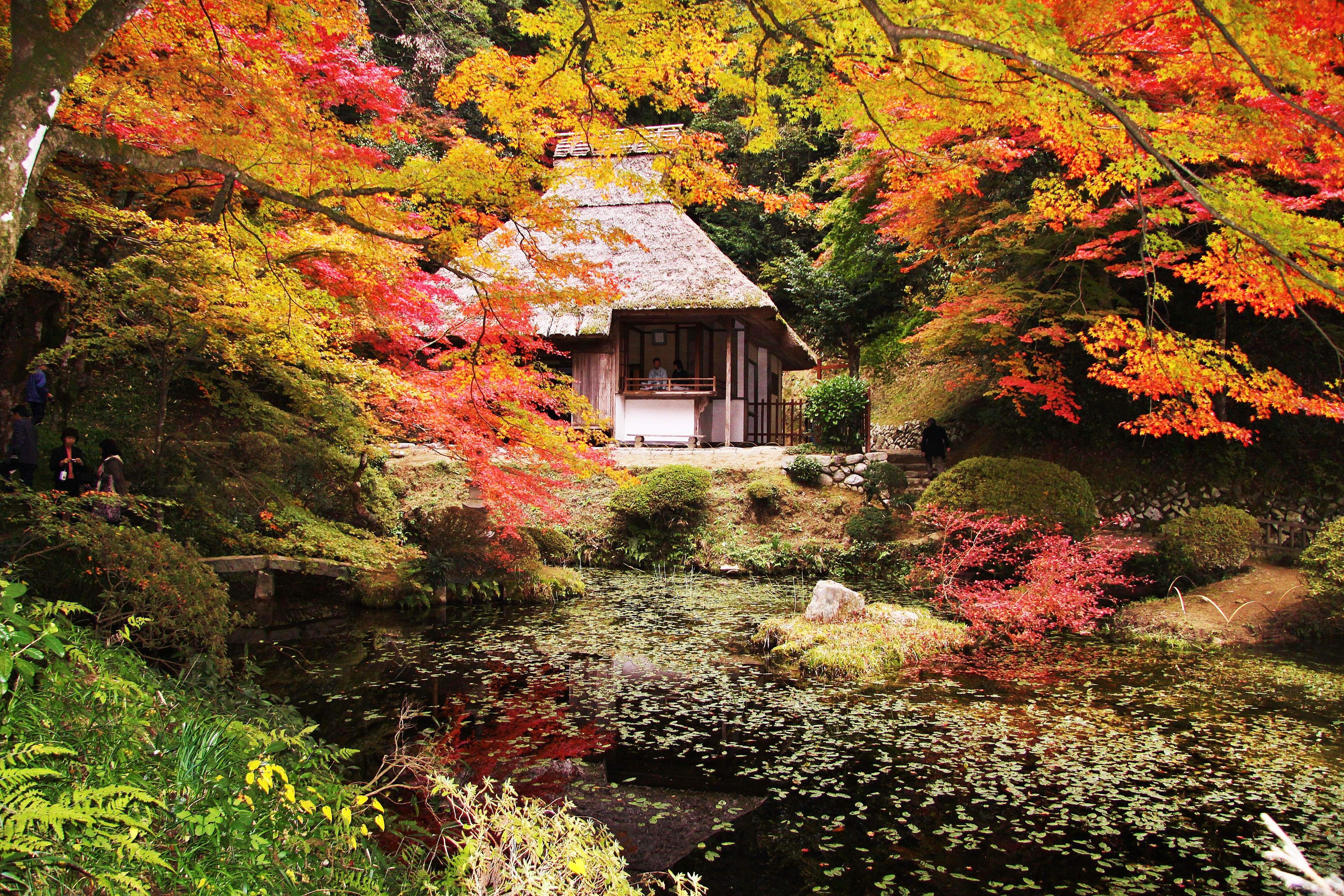 Yoshimizu-en-GardenHiroshima-Prefecture-JNTO.jpg