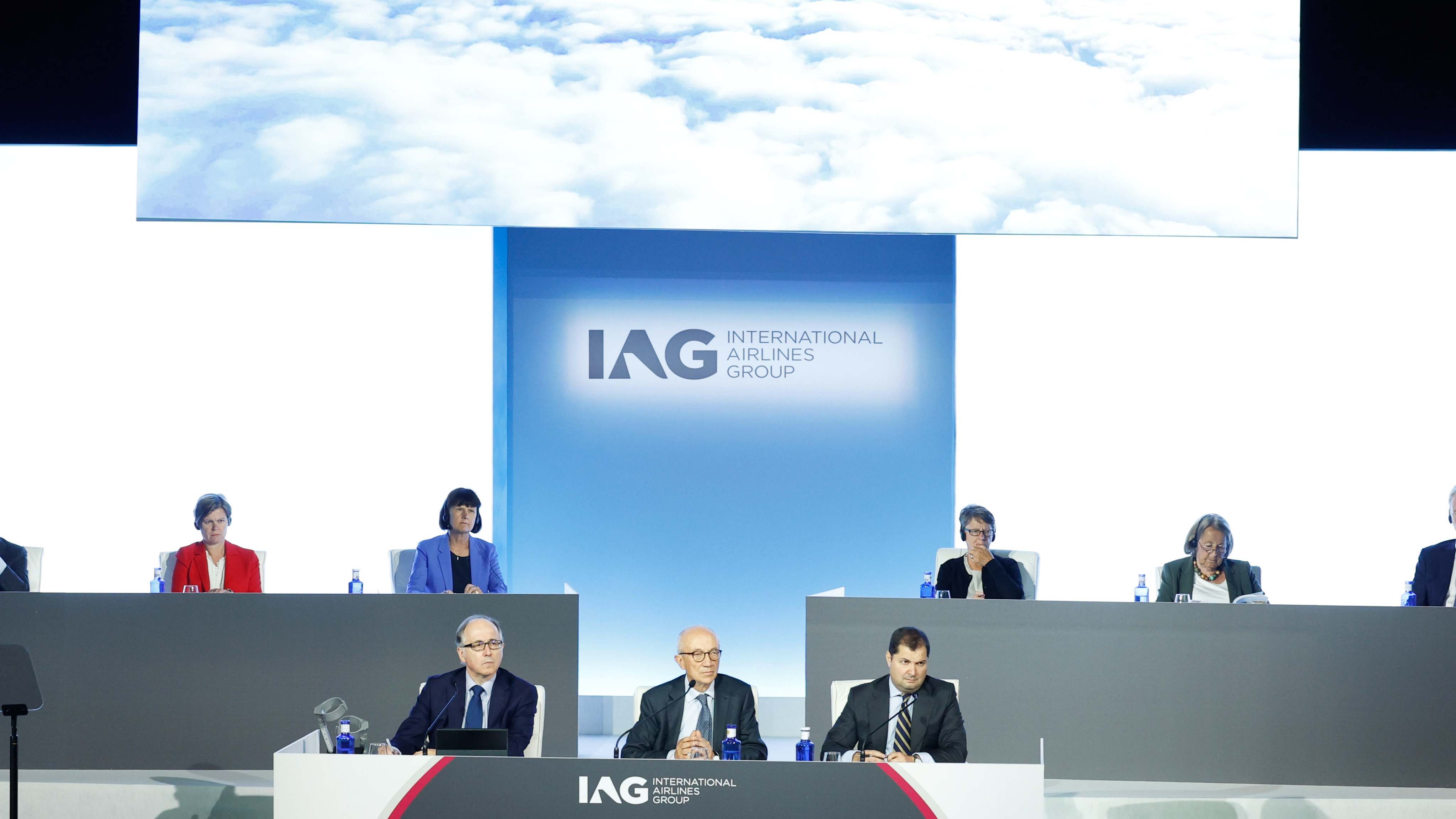 junta_accionistas_IAG