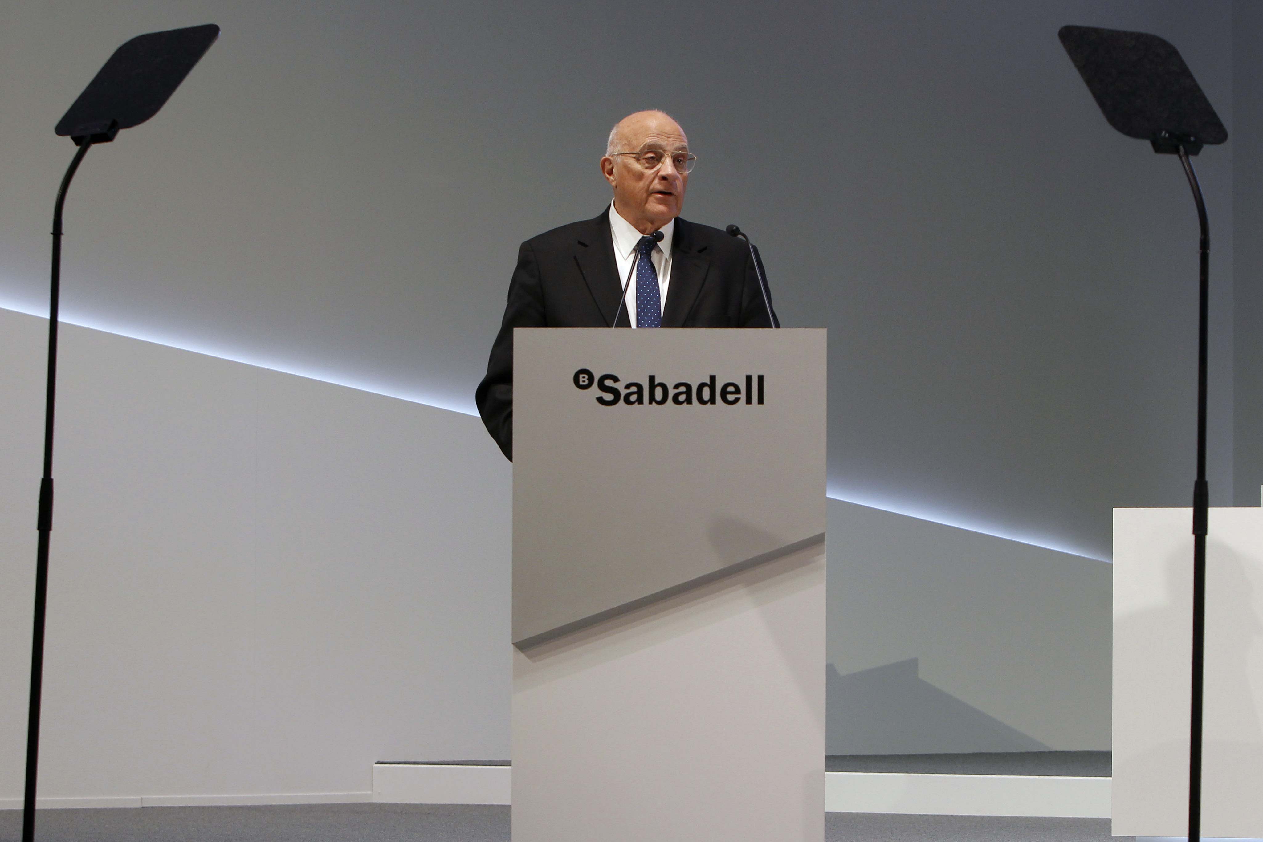 Josep Oliu, presidente de Banc Sabadell, en la última junta de accionistas del banco. EFE/Morell