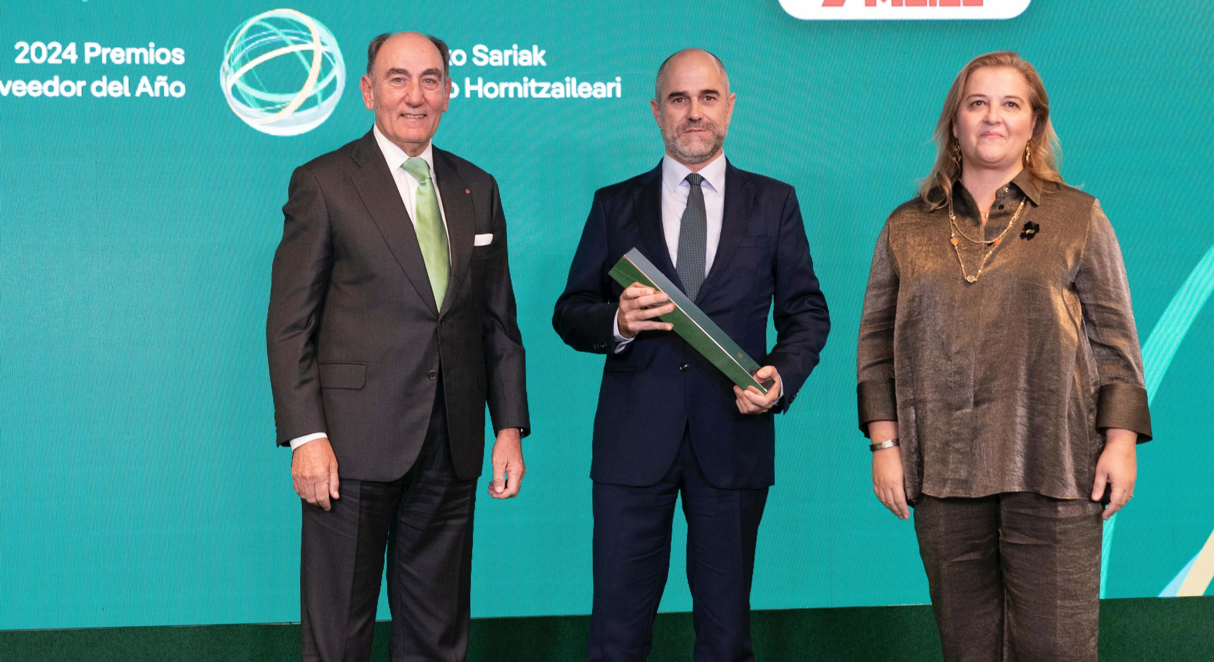 Ignacio Sánchez Galán, presidente de Iberdrola, Odilo García Vázquez (Ametel) y y Eva Mancera.