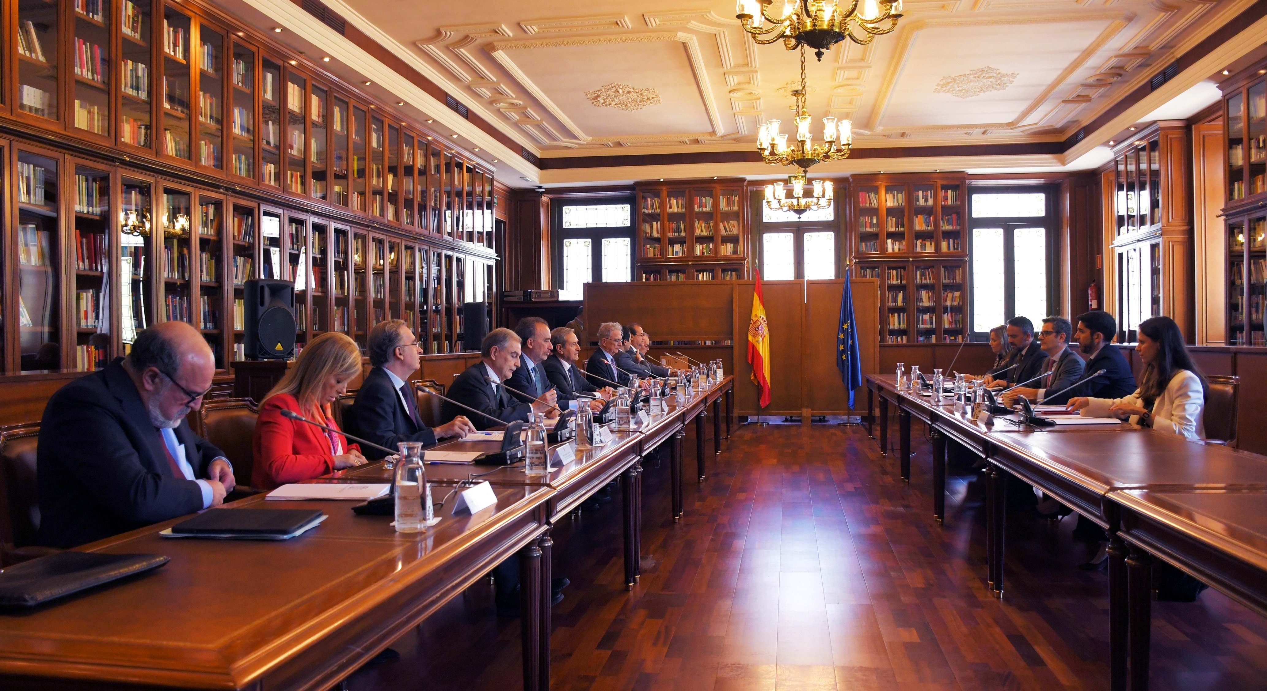 Vista de la reunión entre el Ministerio de Justicia y el Tribunal Supremo